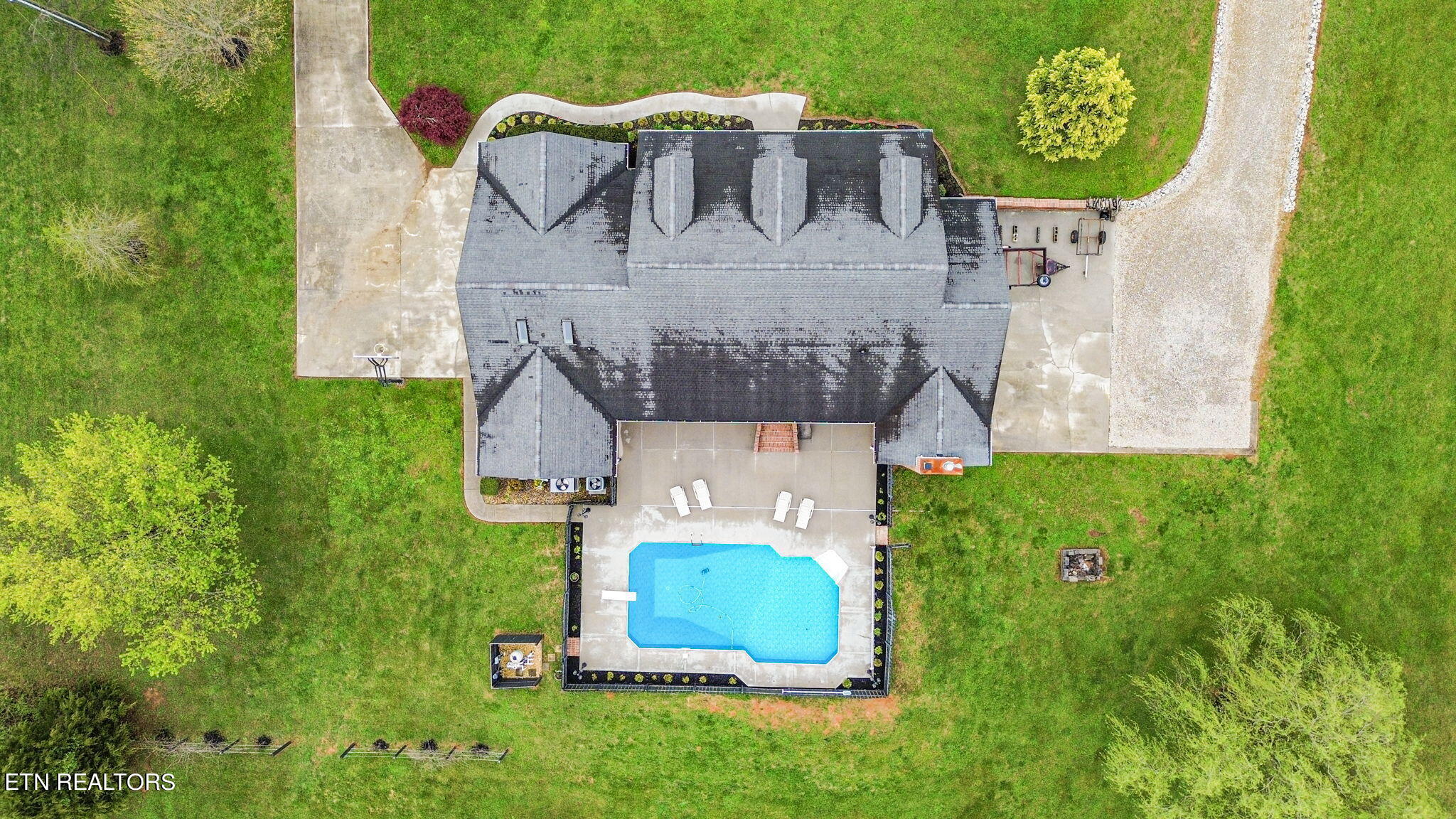 641 Mannela Drive Strawberry Plains TN 37871