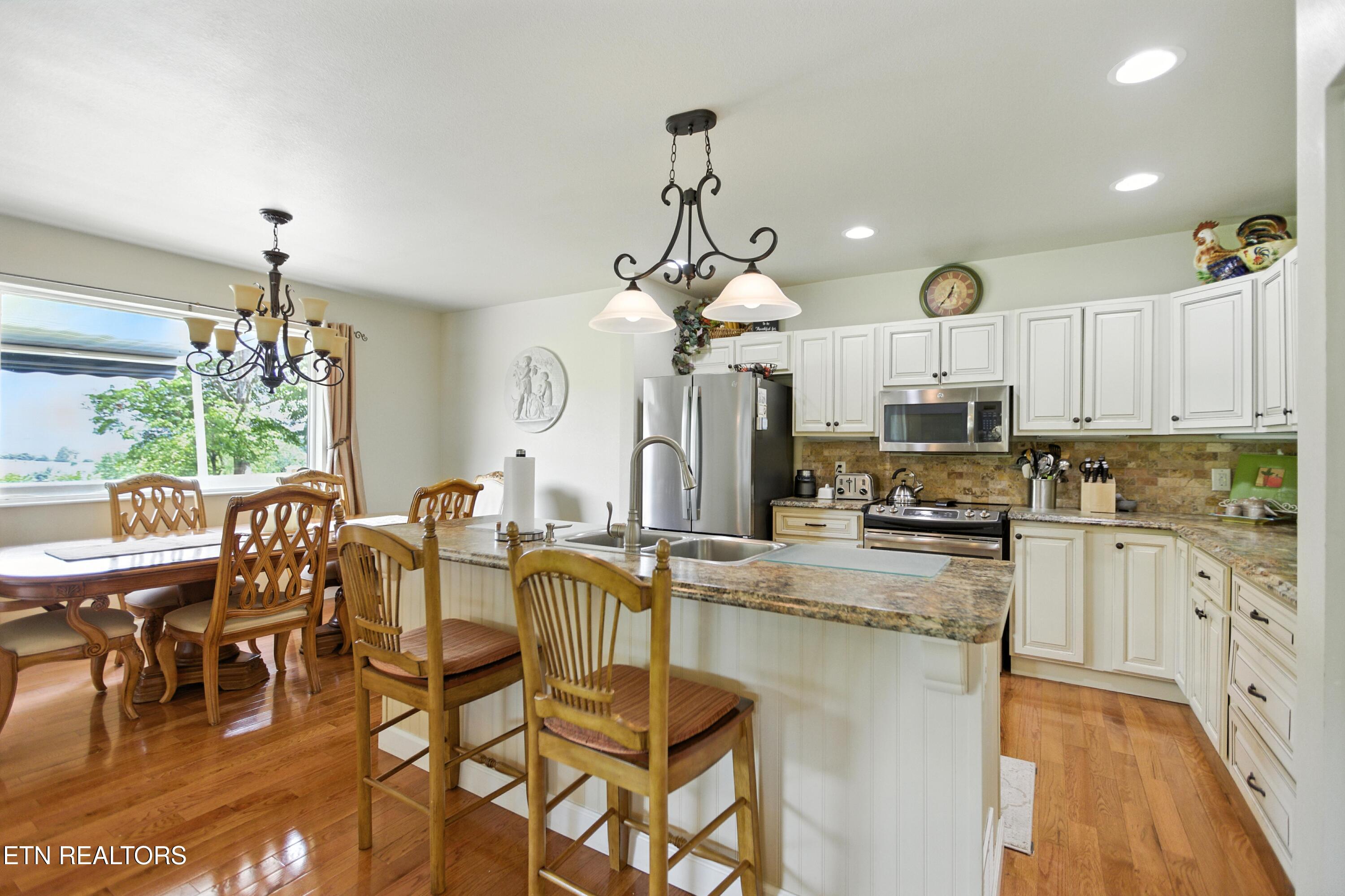 4703 Highway 25e Tazewell TN 37879