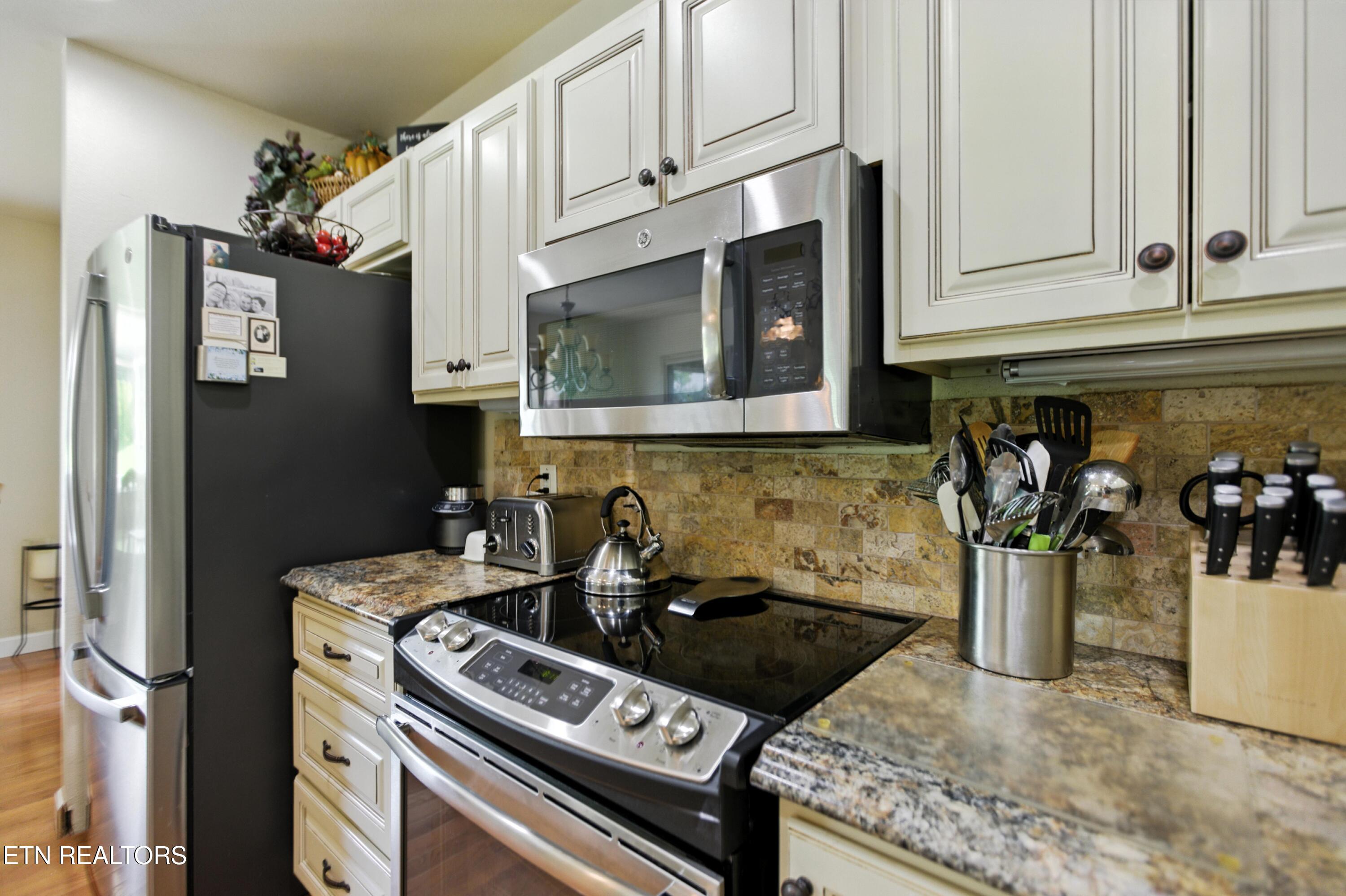 4703 Highway 25e Tazewell TN 37879