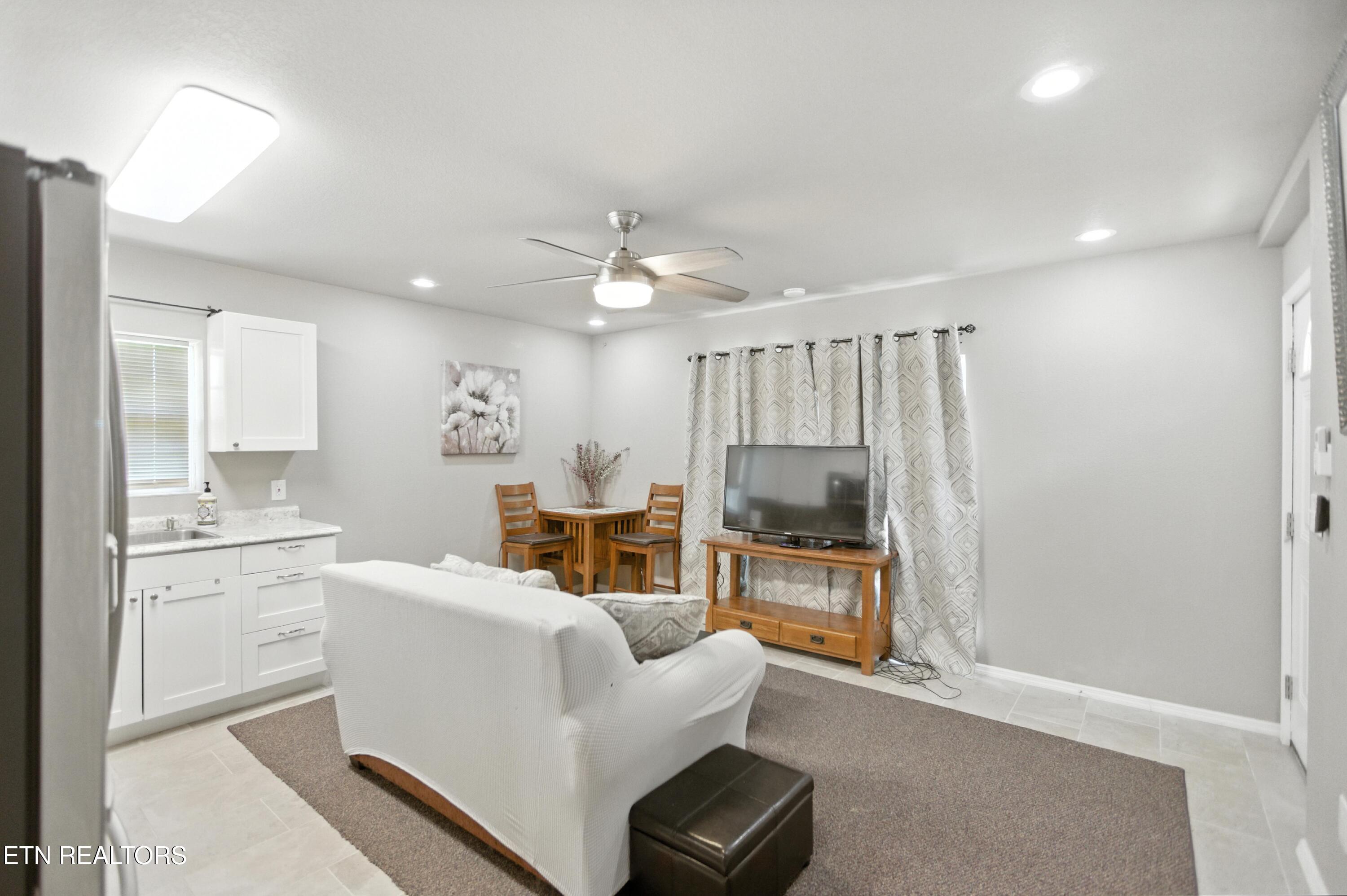 4703 Highway 25e Tazewell TN 37879
