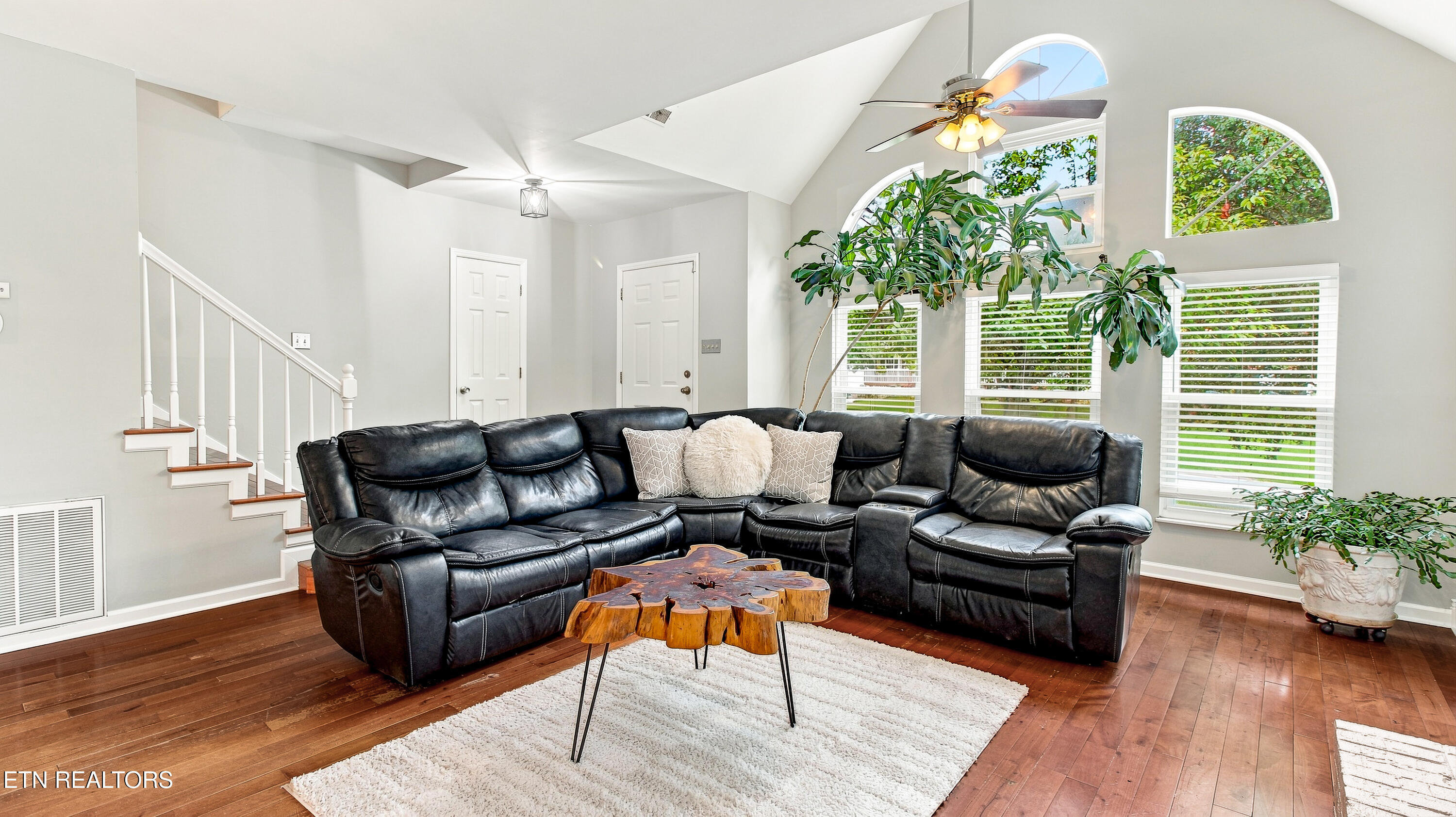 9905 Crestline Drive Knoxville TN 37922