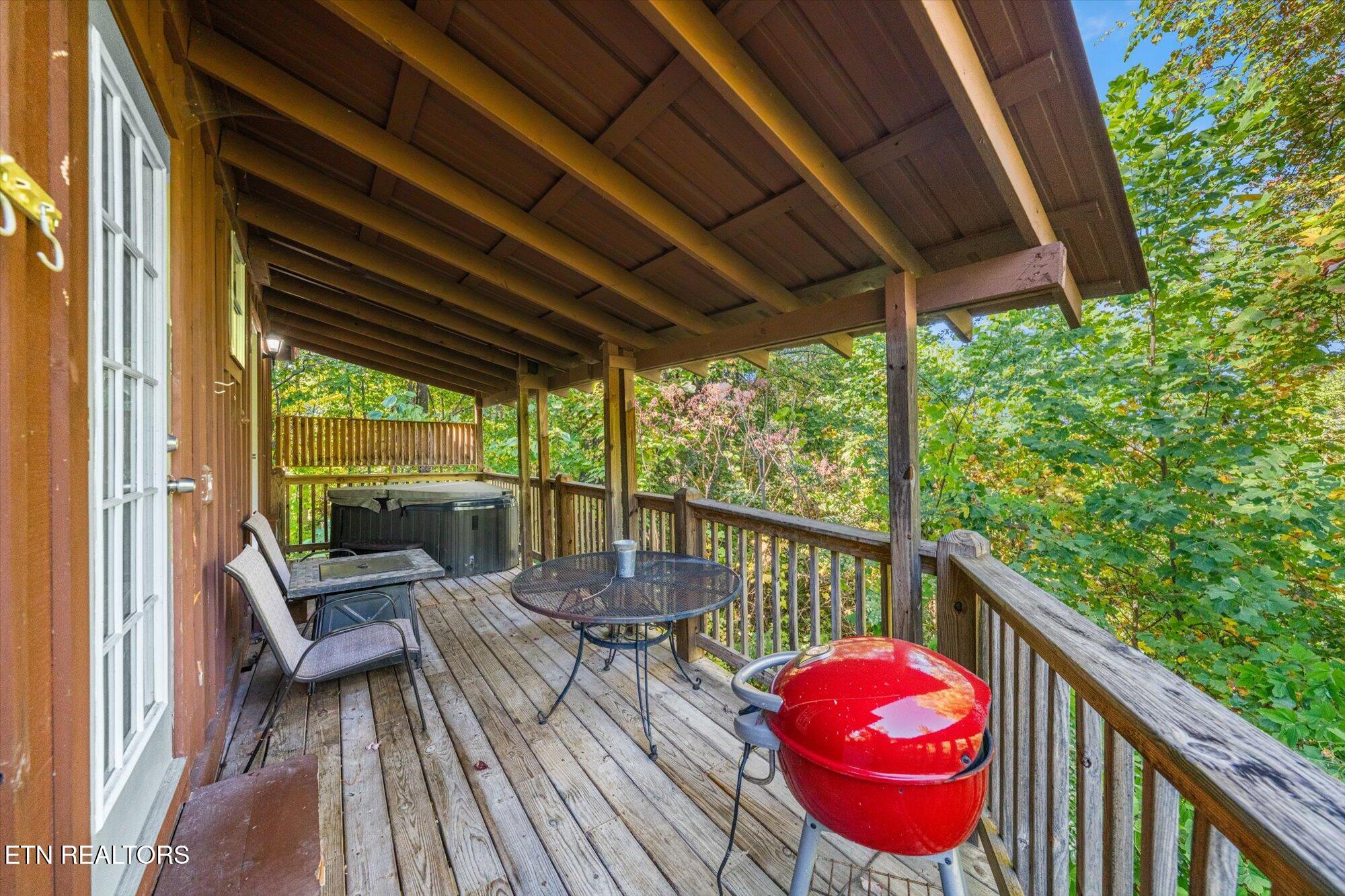 713 Hazy Circle Gatlinburg TN 37738