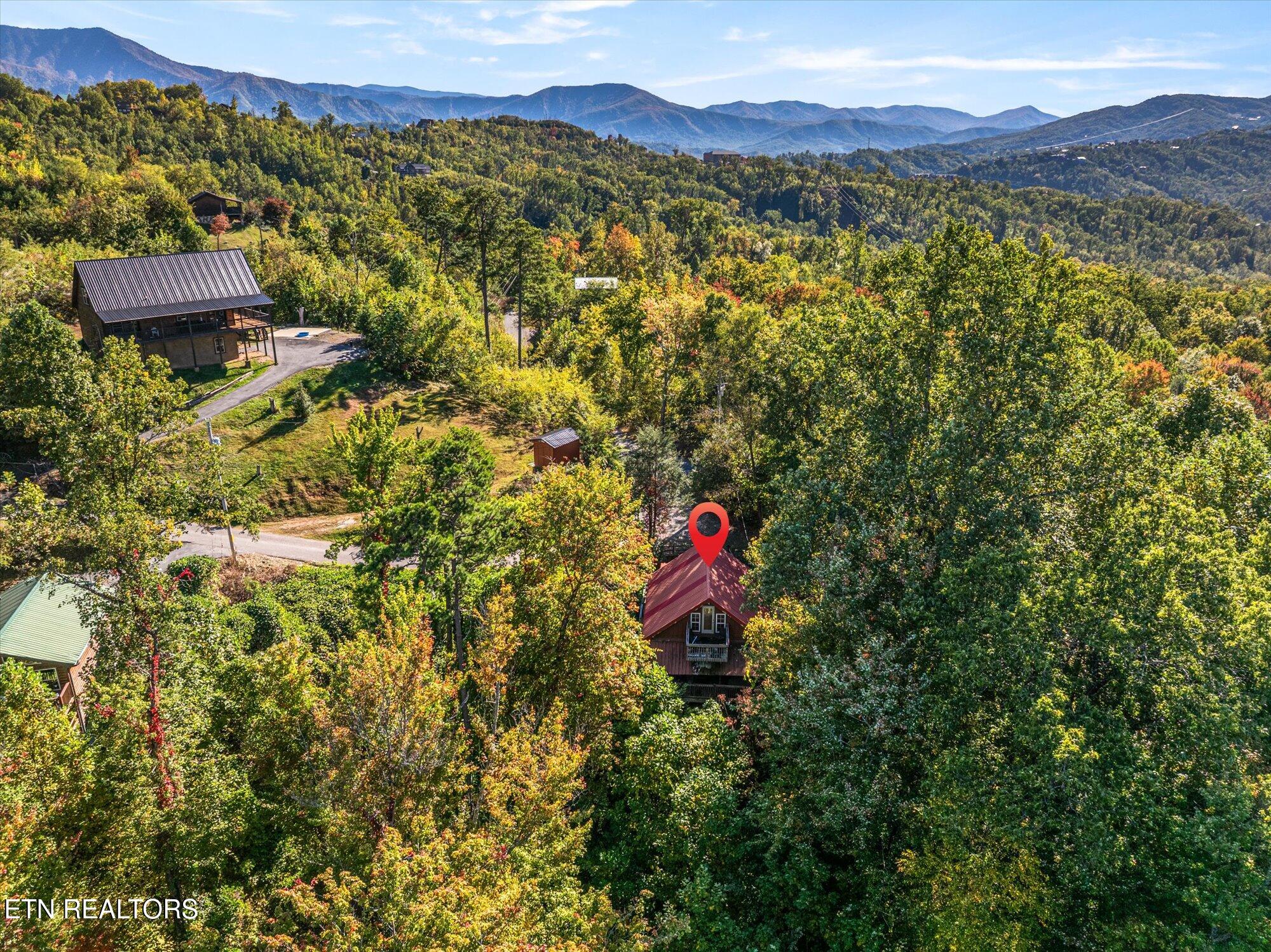 713 Hazy Circle Gatlinburg TN 37738