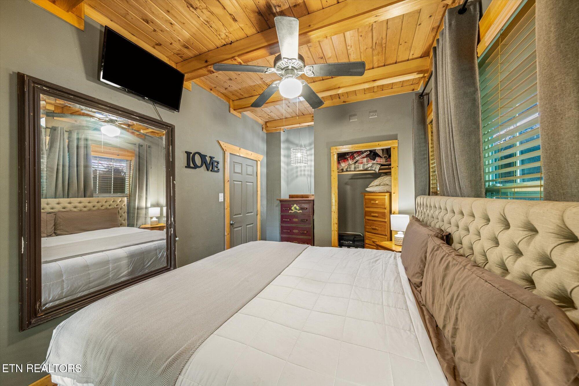 713 Hazy Circle Gatlinburg TN 37738