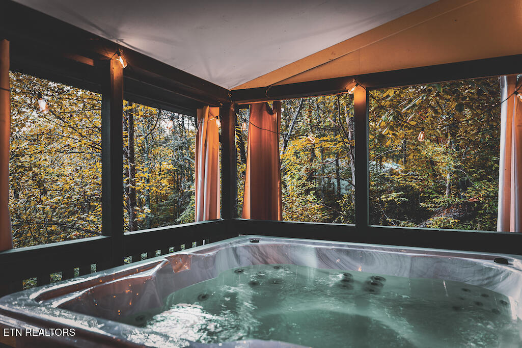 139 Branam Hollow Lane Gatlinburg TN 37738