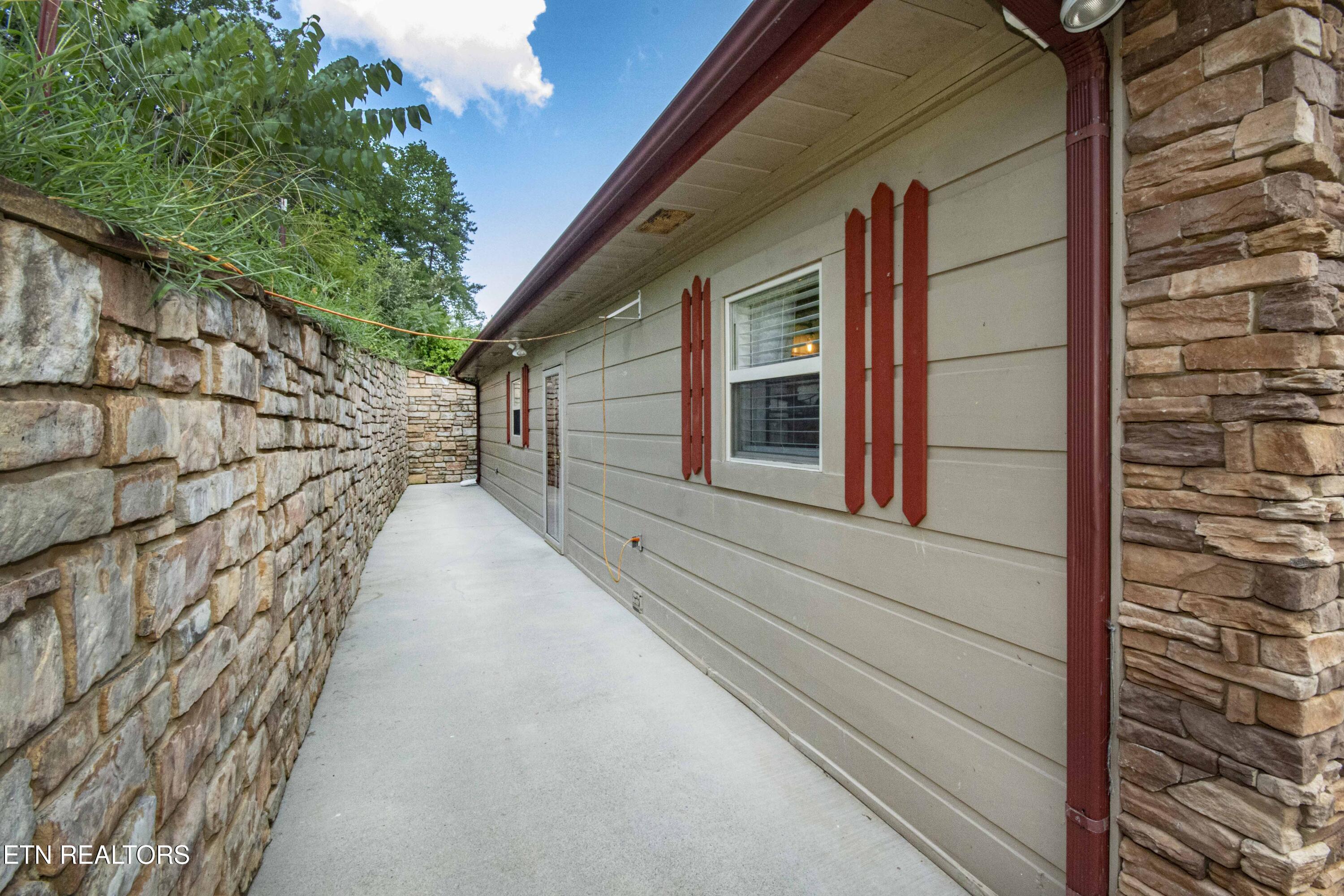 598 Griffith Branch Road Madisonville TN 37354