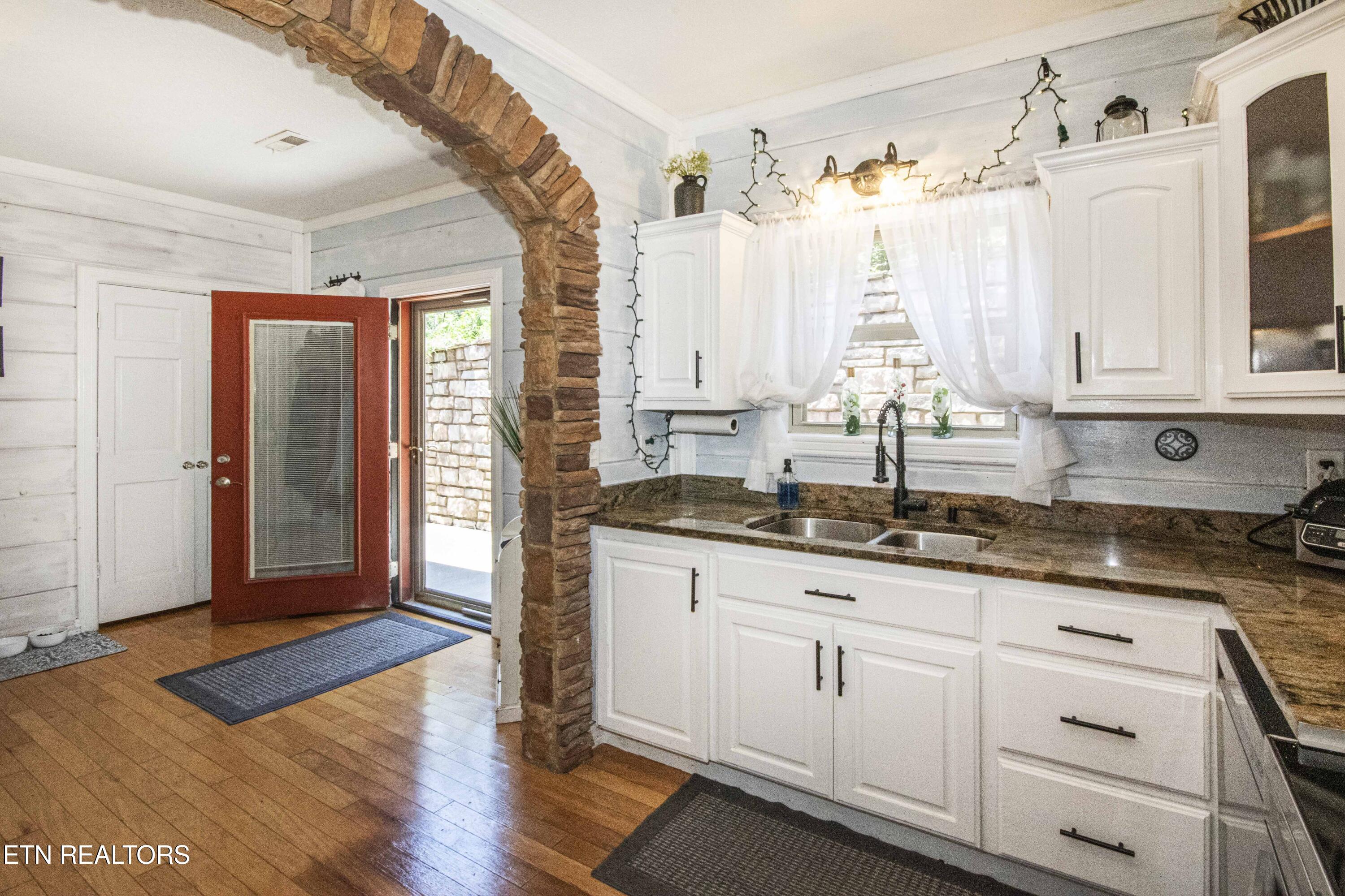 598 Griffith Branch Road Madisonville TN 37354