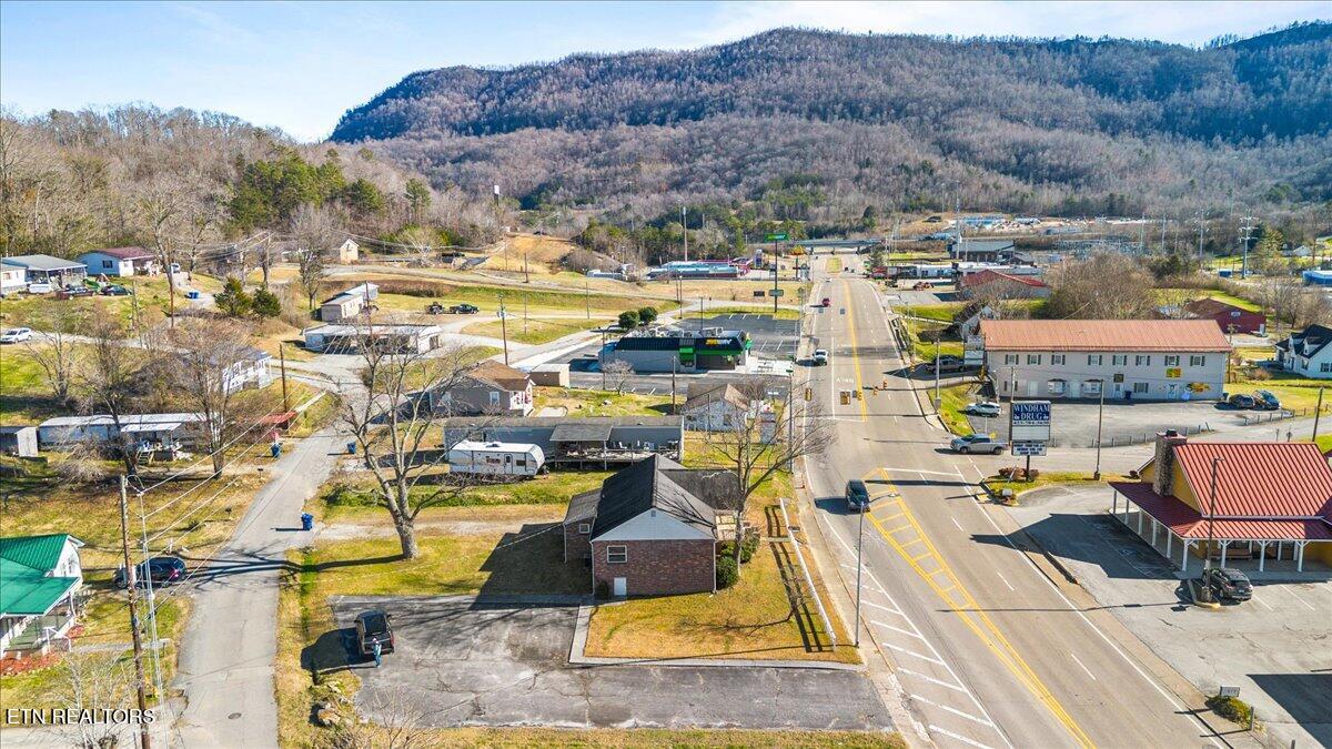 1171 5th Street Jellico TN 37762