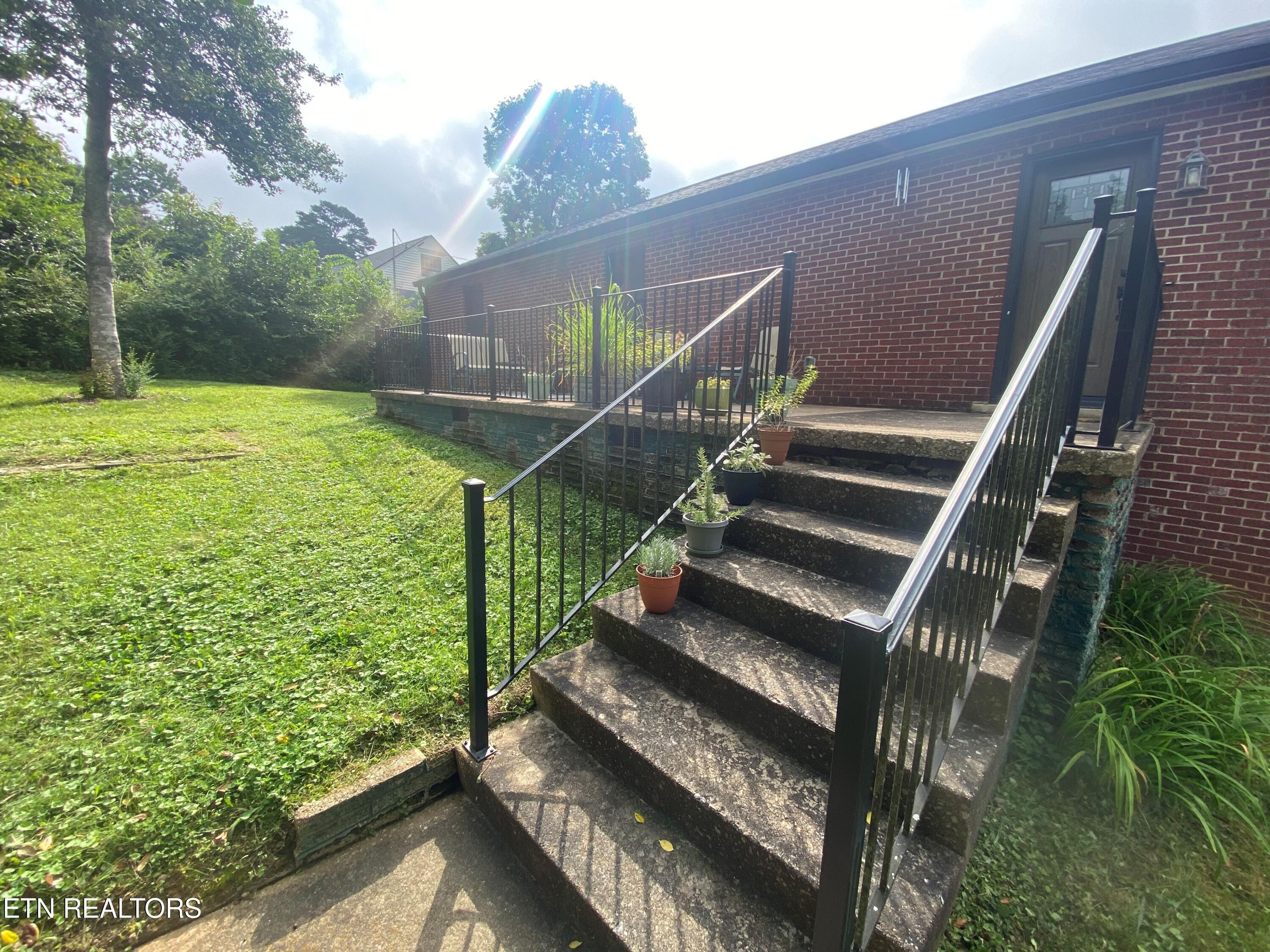 1701 Highland Drive Knoxville TN 37918