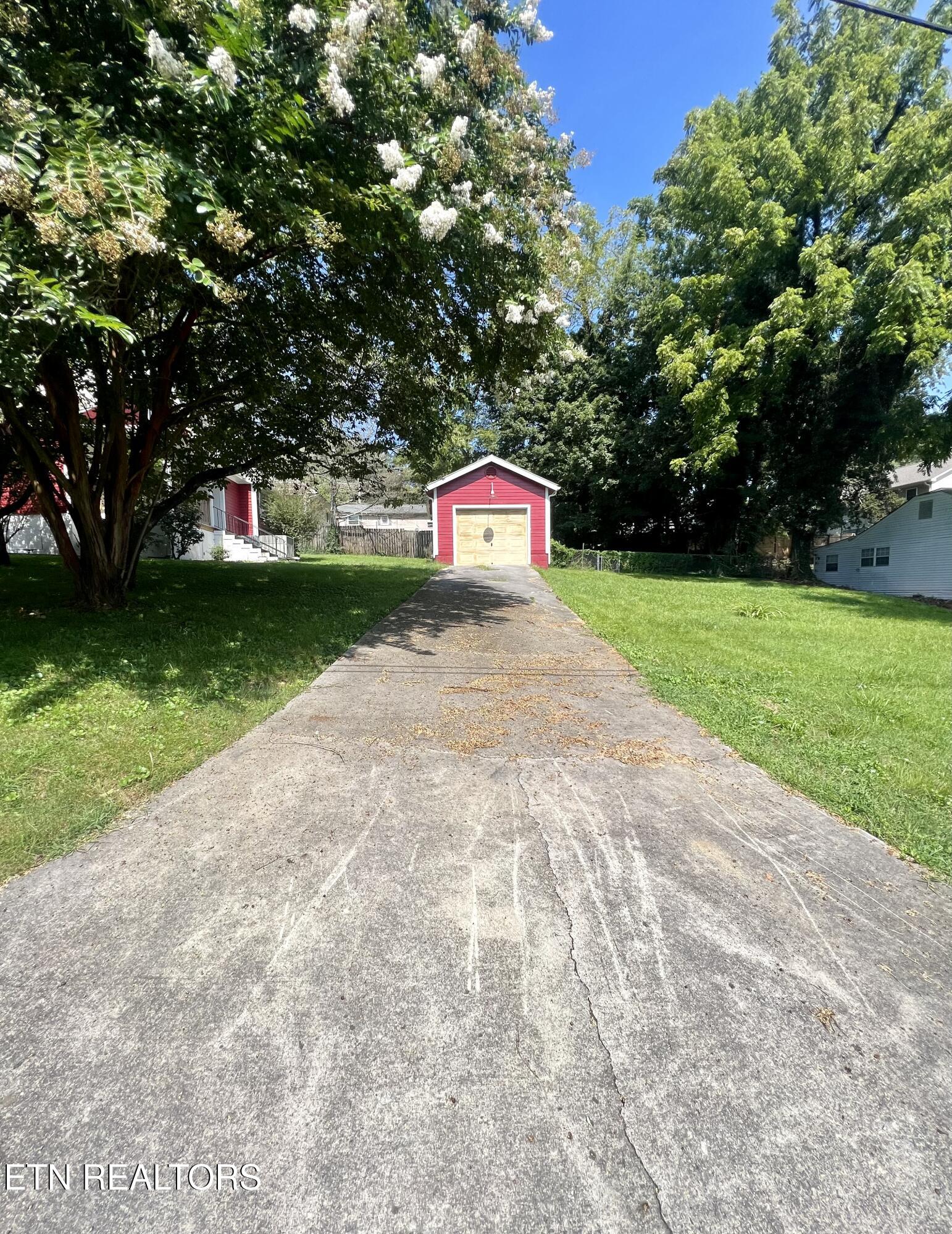 303 Blount Street Athens TN 37303