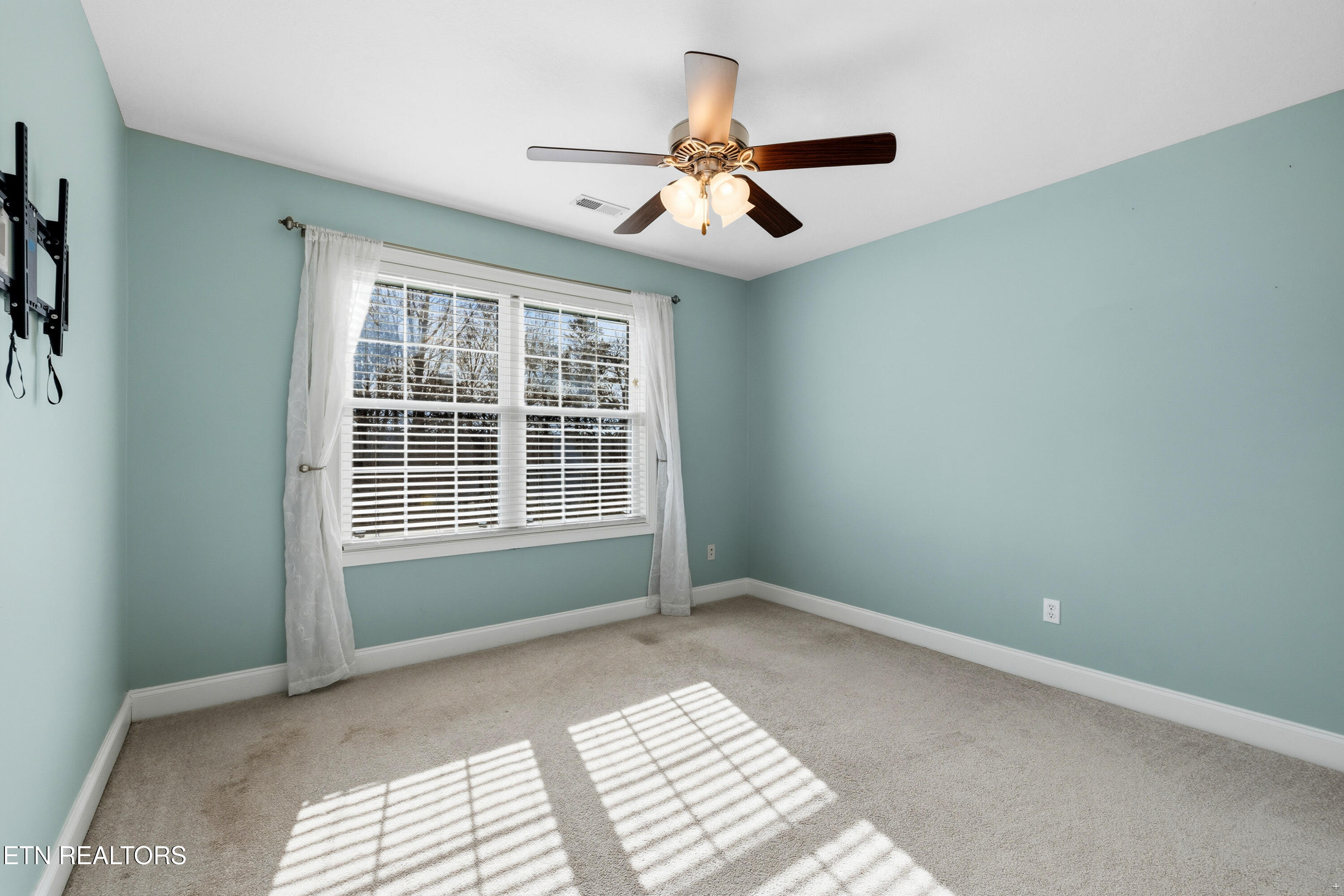 3345 Whispering Oaks Drive Knoxville TN 37938