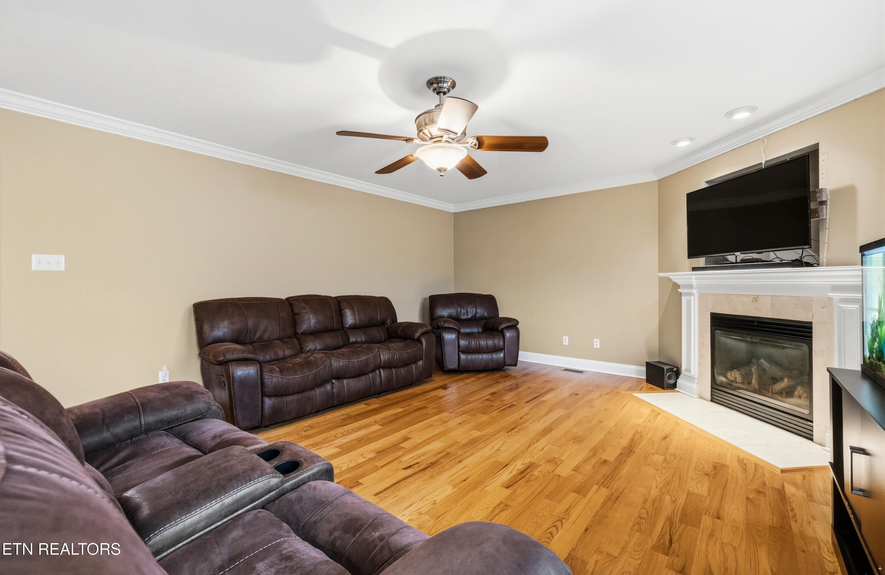 3345 Whispering Oaks Drive Knoxville TN 37938