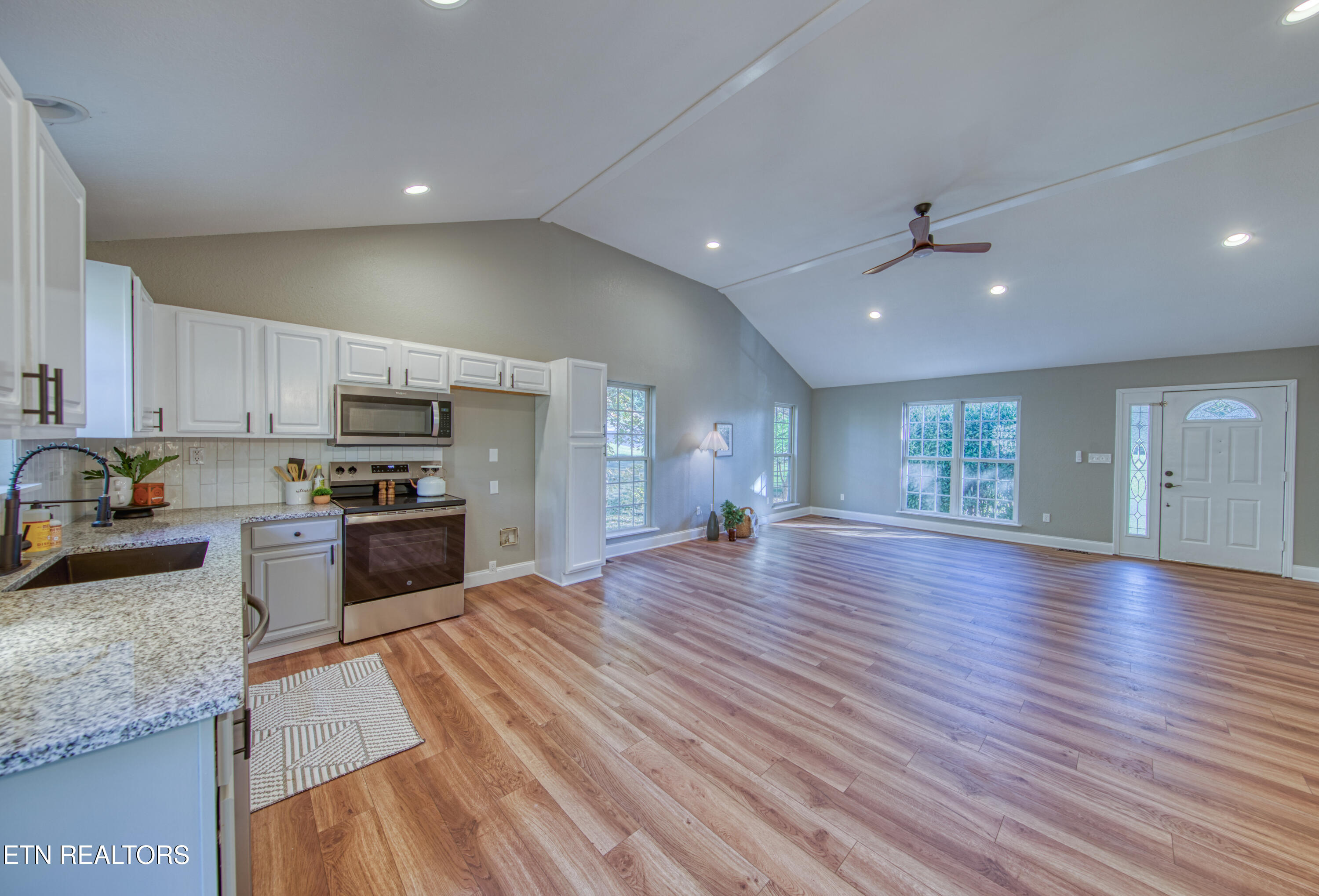 1138 Vista Drive Sevierville TN 37862