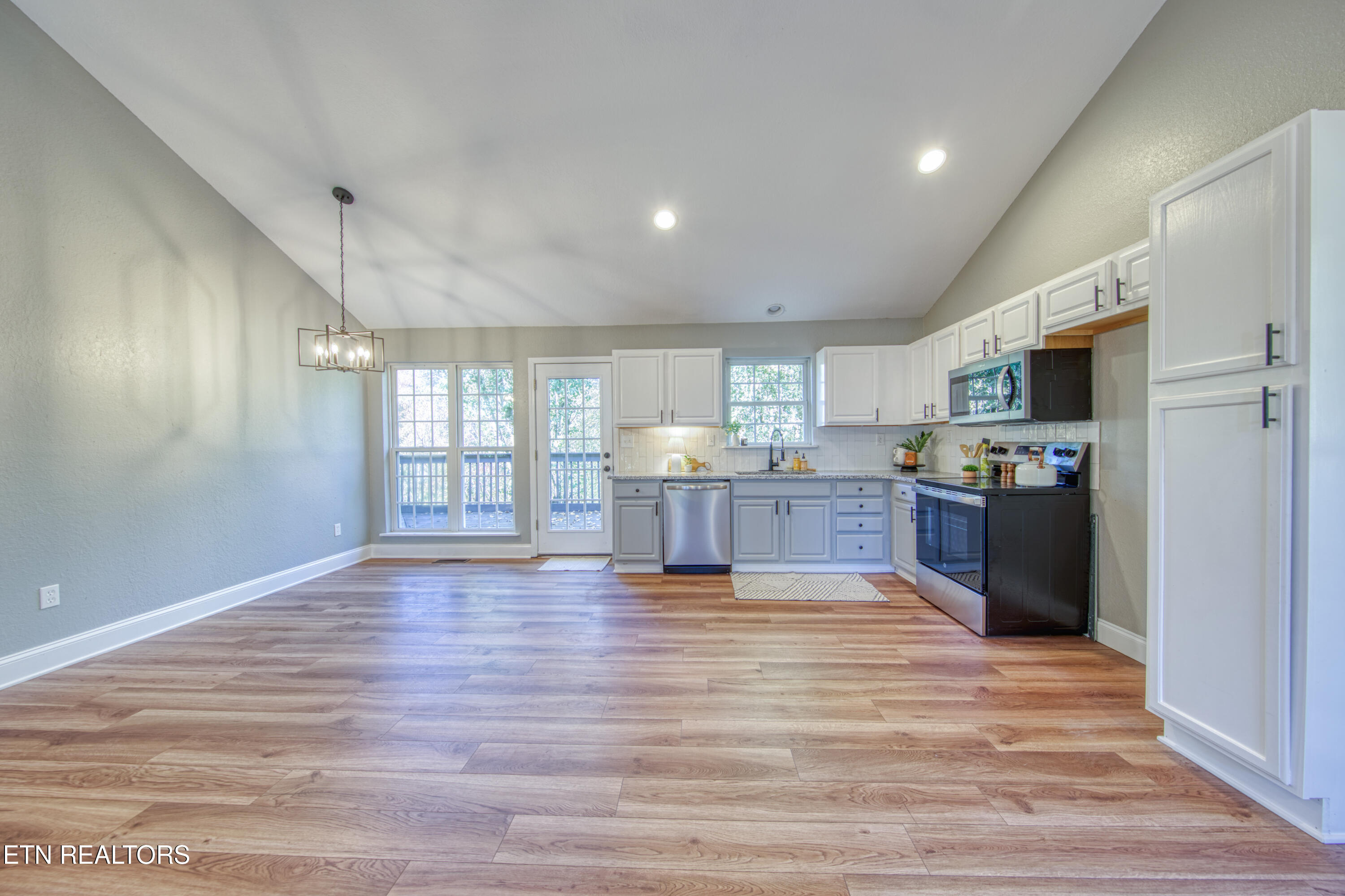 1138 Vista Drive Sevierville TN 37862