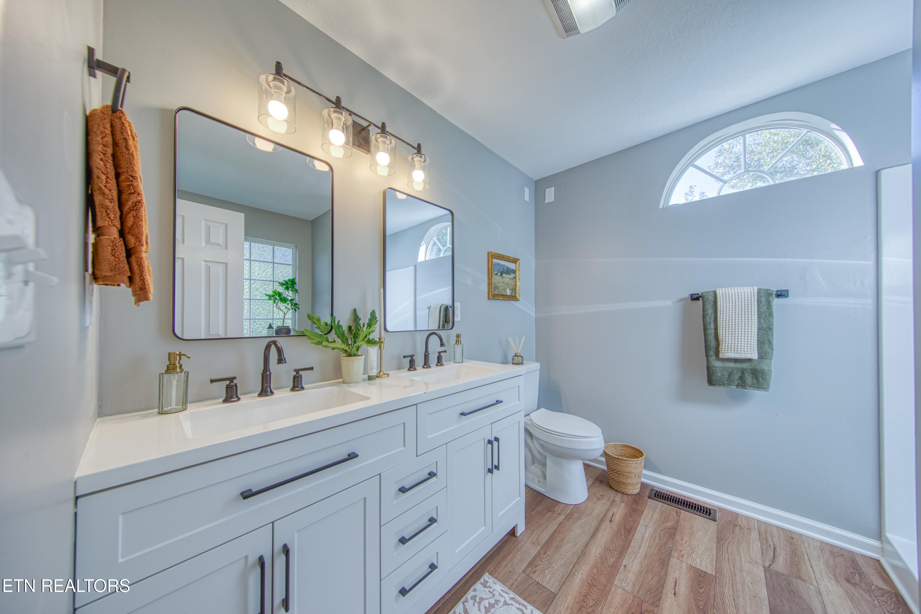1138 Vista Drive Sevierville TN 37862
