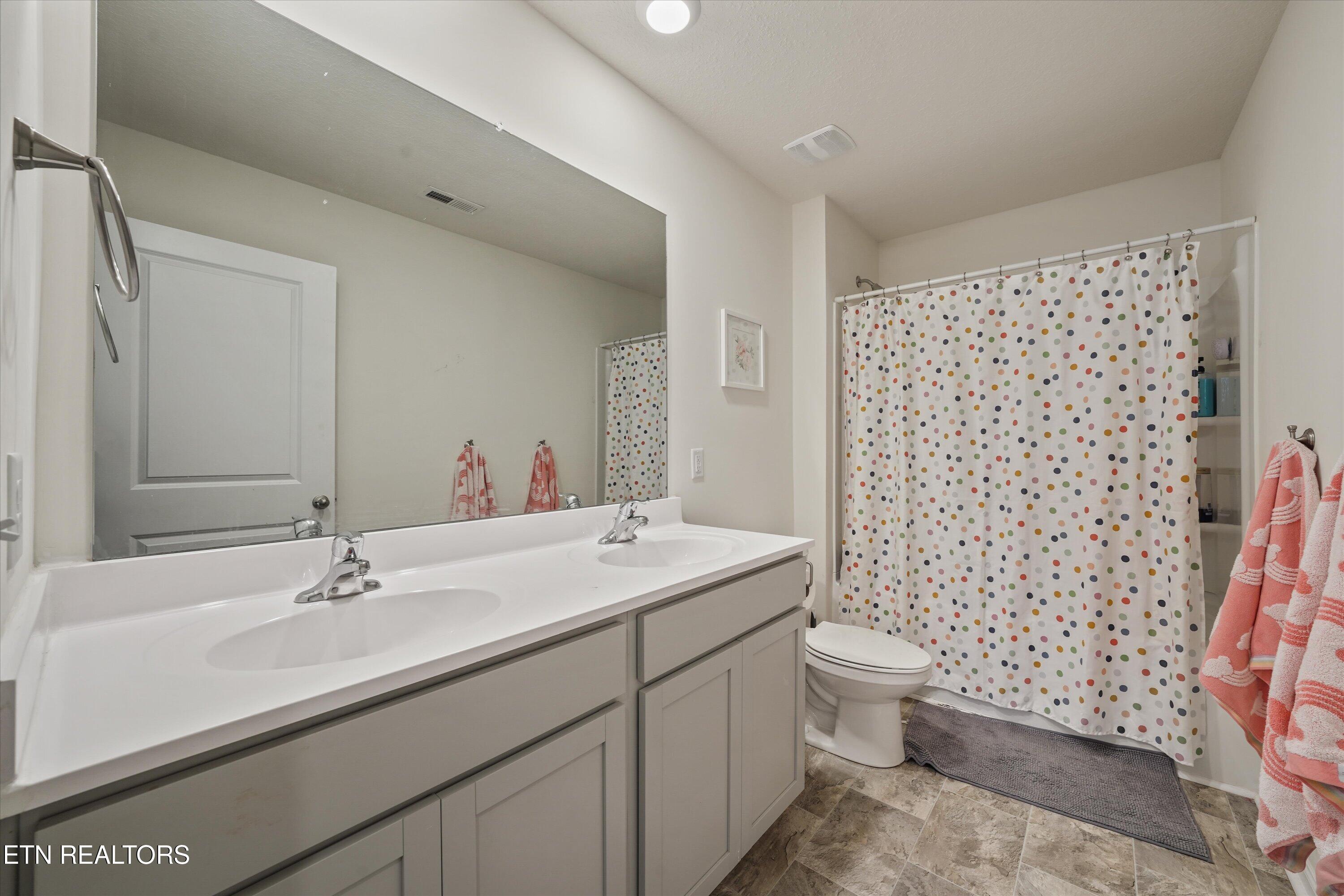 124 Harbour Pointe Lane Oak Ridge TN 37830