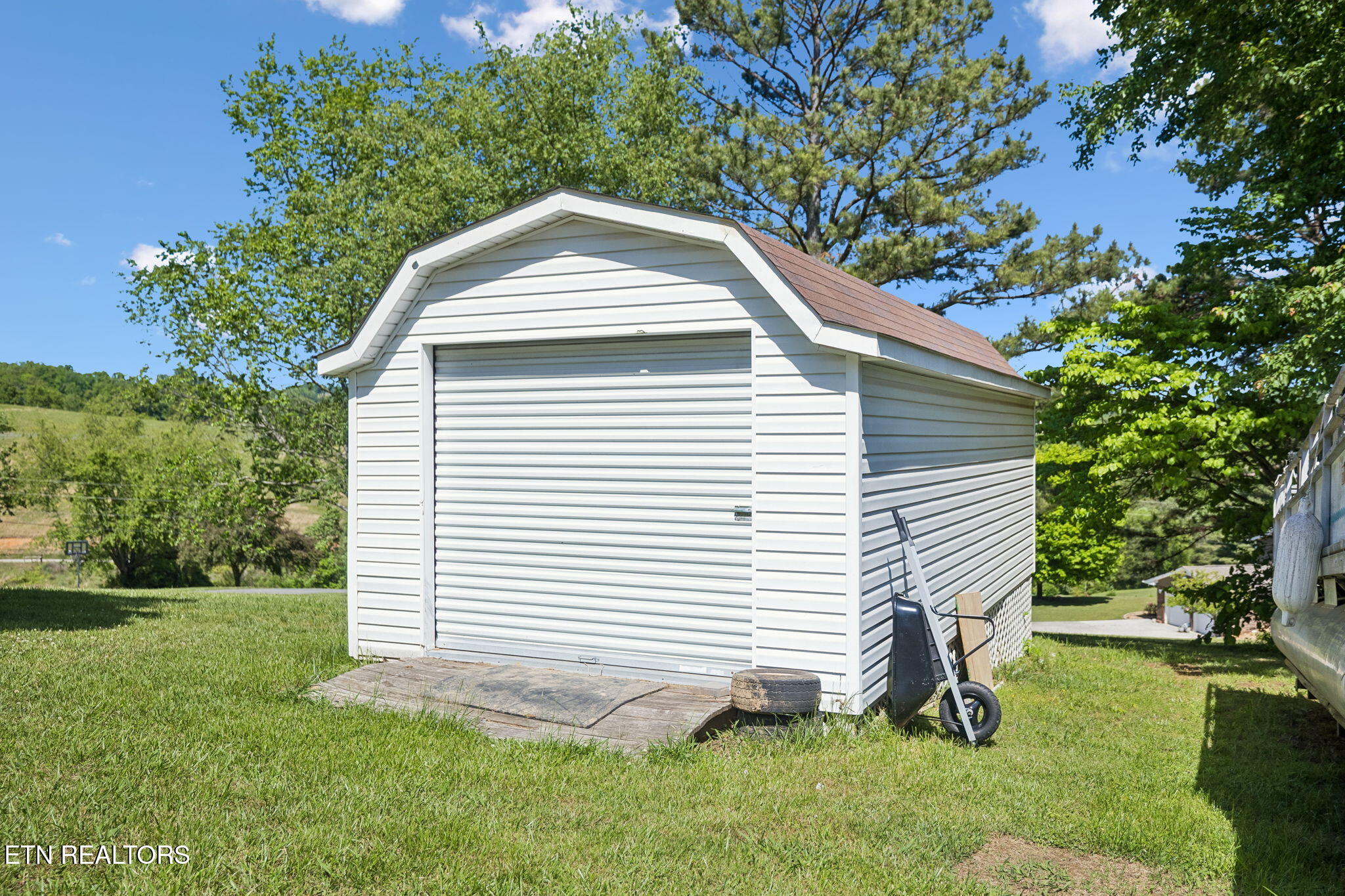 137 Meadow Run Bean Station TN 37708