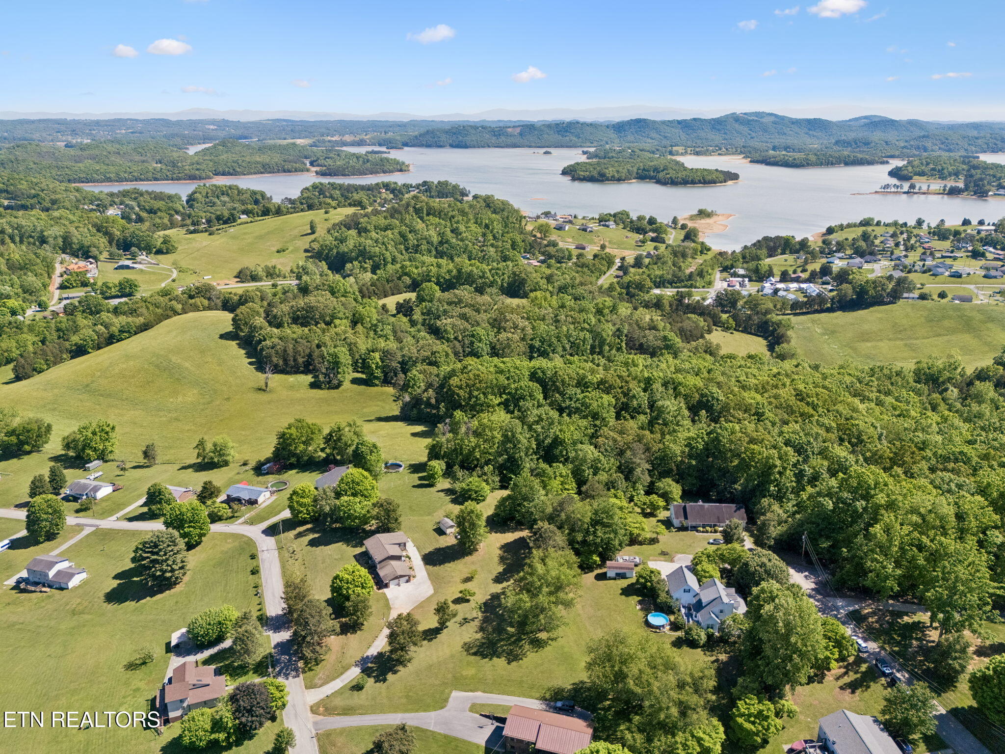 137 Meadow Run Bean Station TN 37708