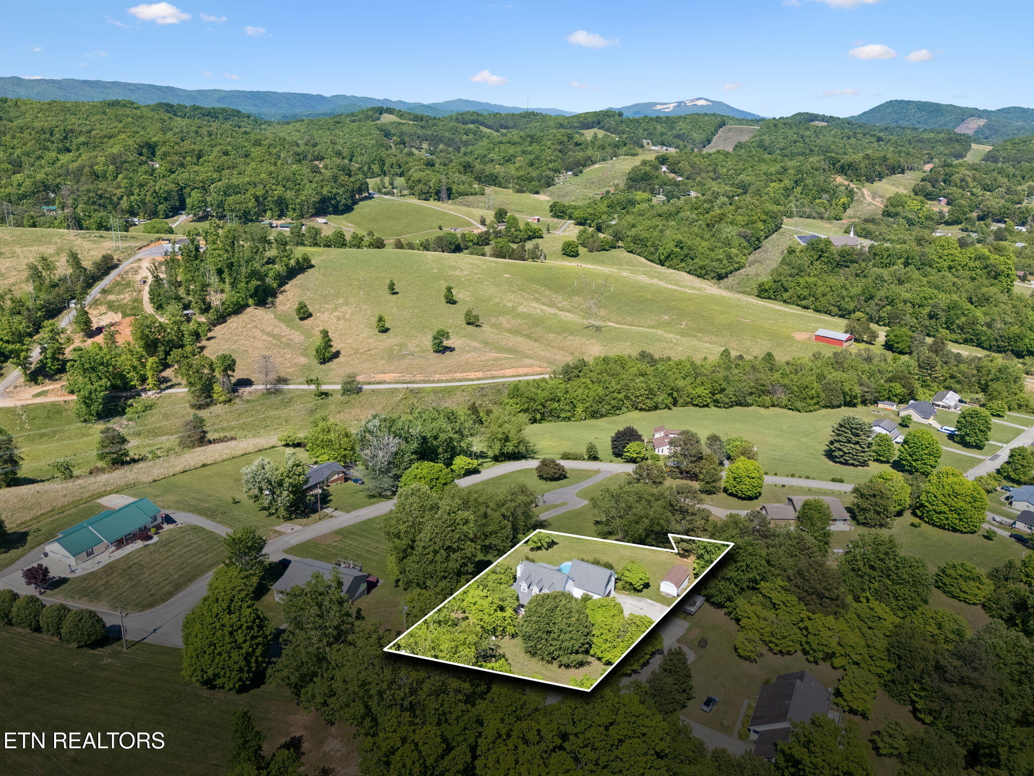 137 Meadow Run Bean Station TN 37708