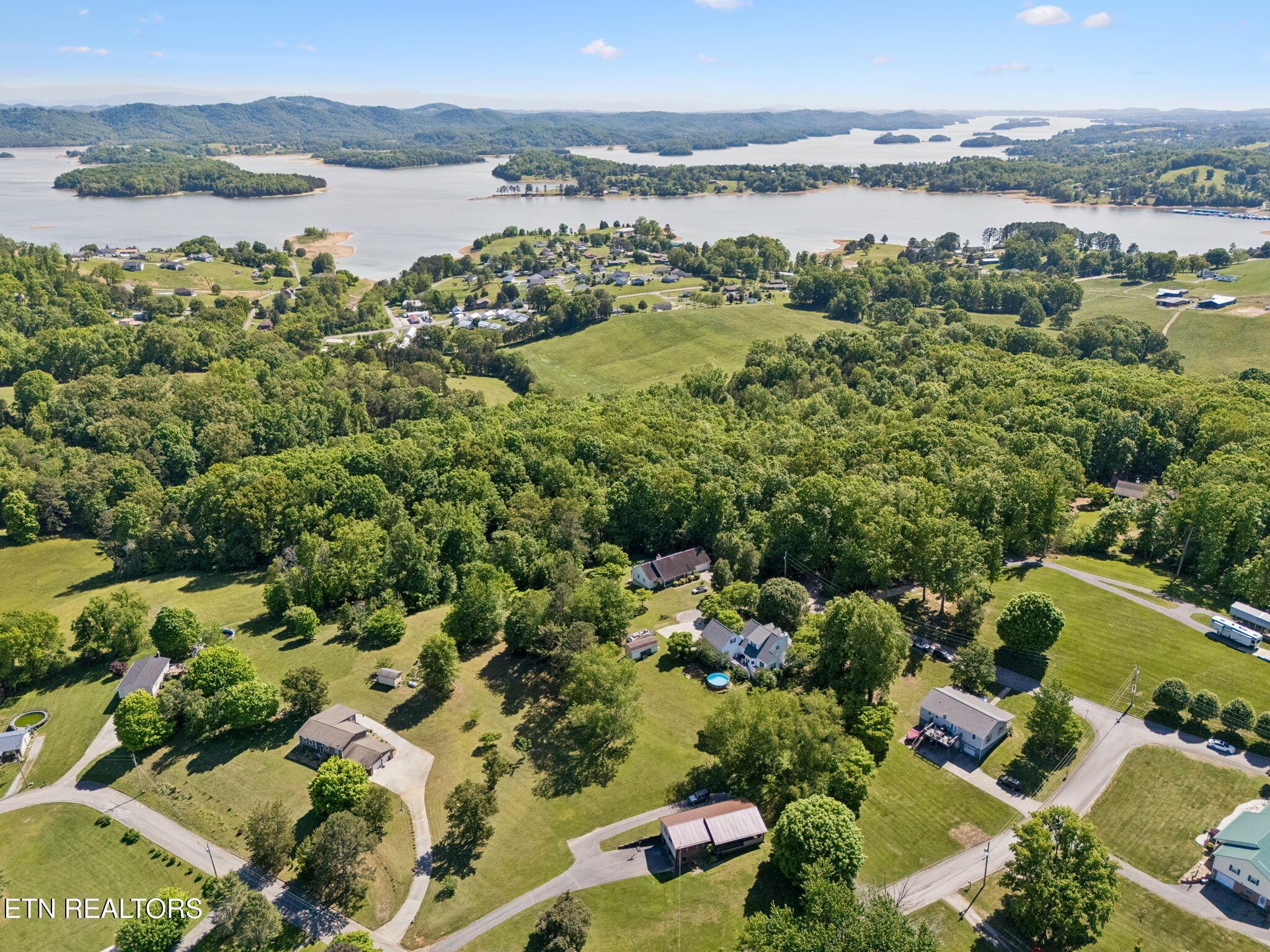 137 Meadow Run Bean Station TN 37708