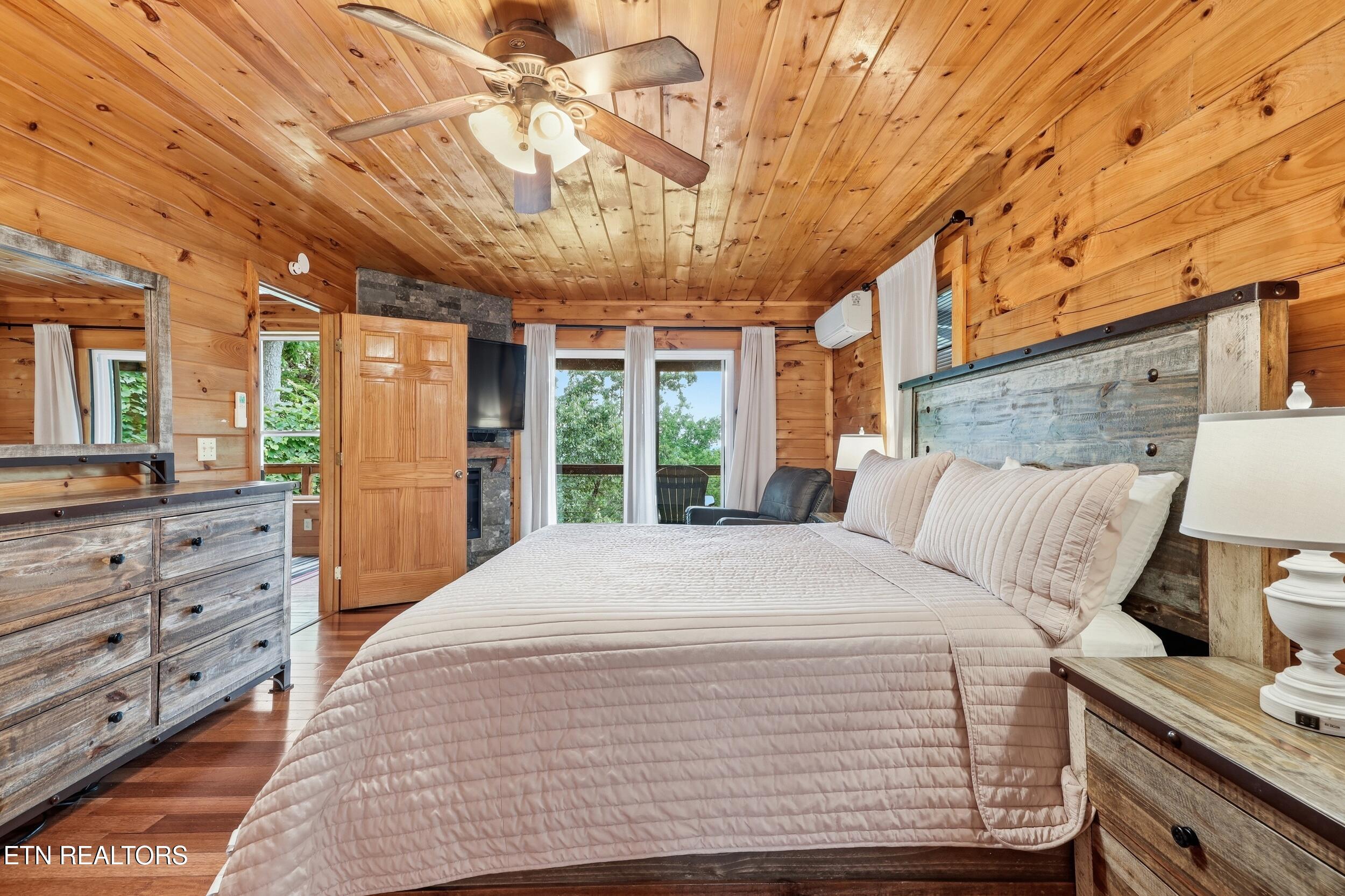 4137 Ole Smoky Way Sevierville TN 37862