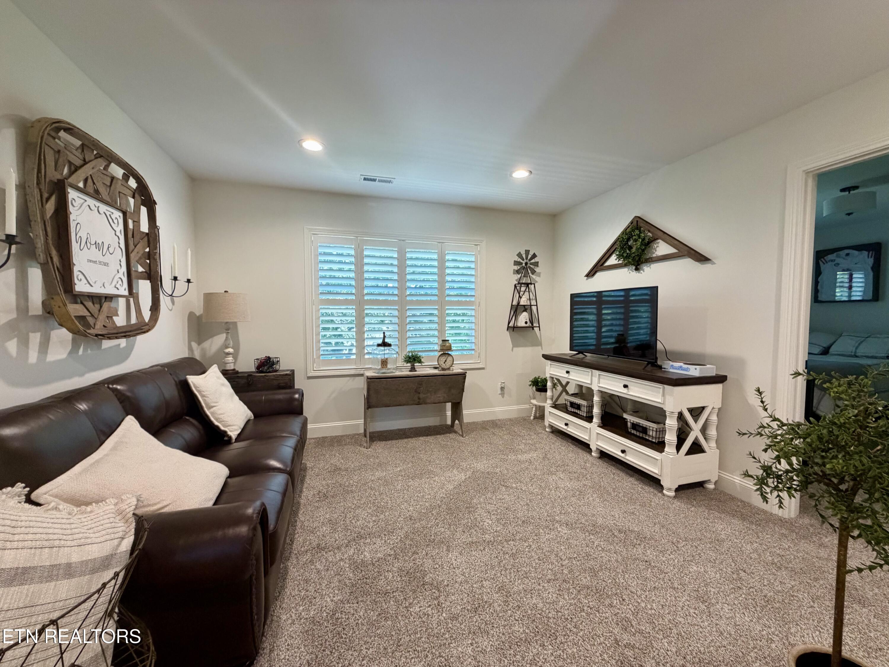 1204 Emerald Forest Lane Powell TN 37849
