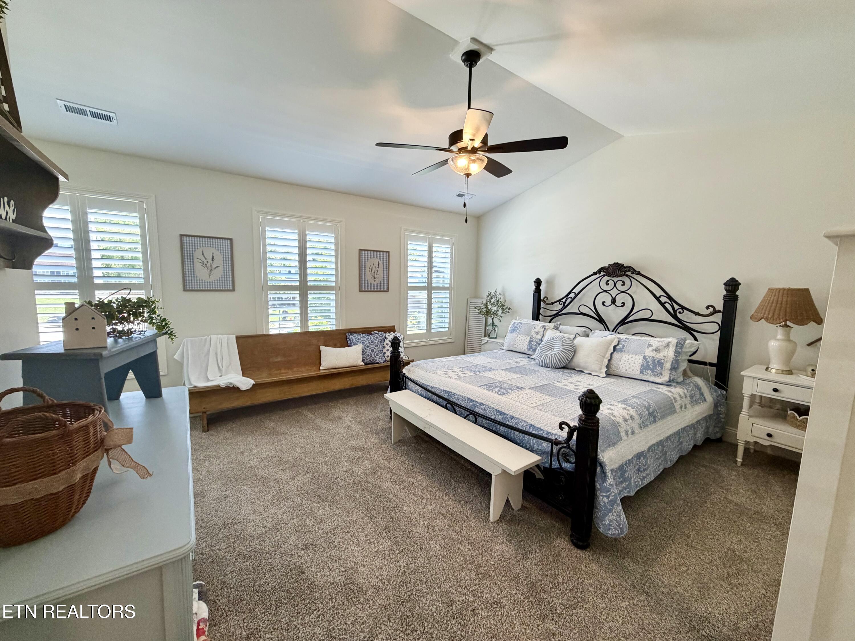 1204 Emerald Forest Lane Powell TN 37849