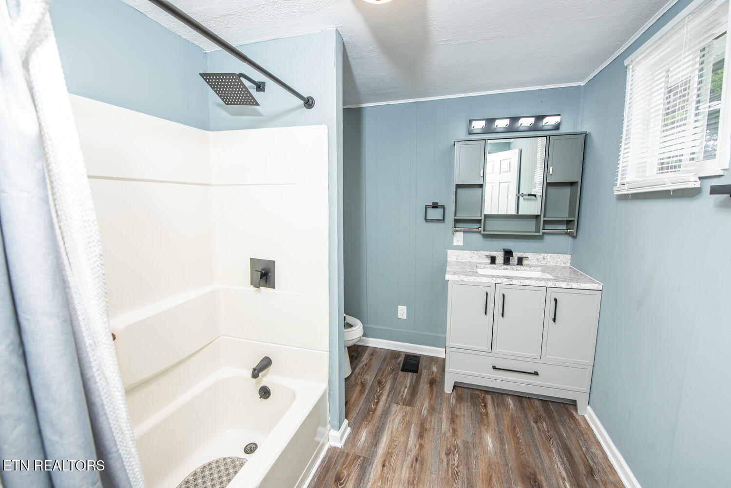 2800 Nichols Knoxville TN 37917