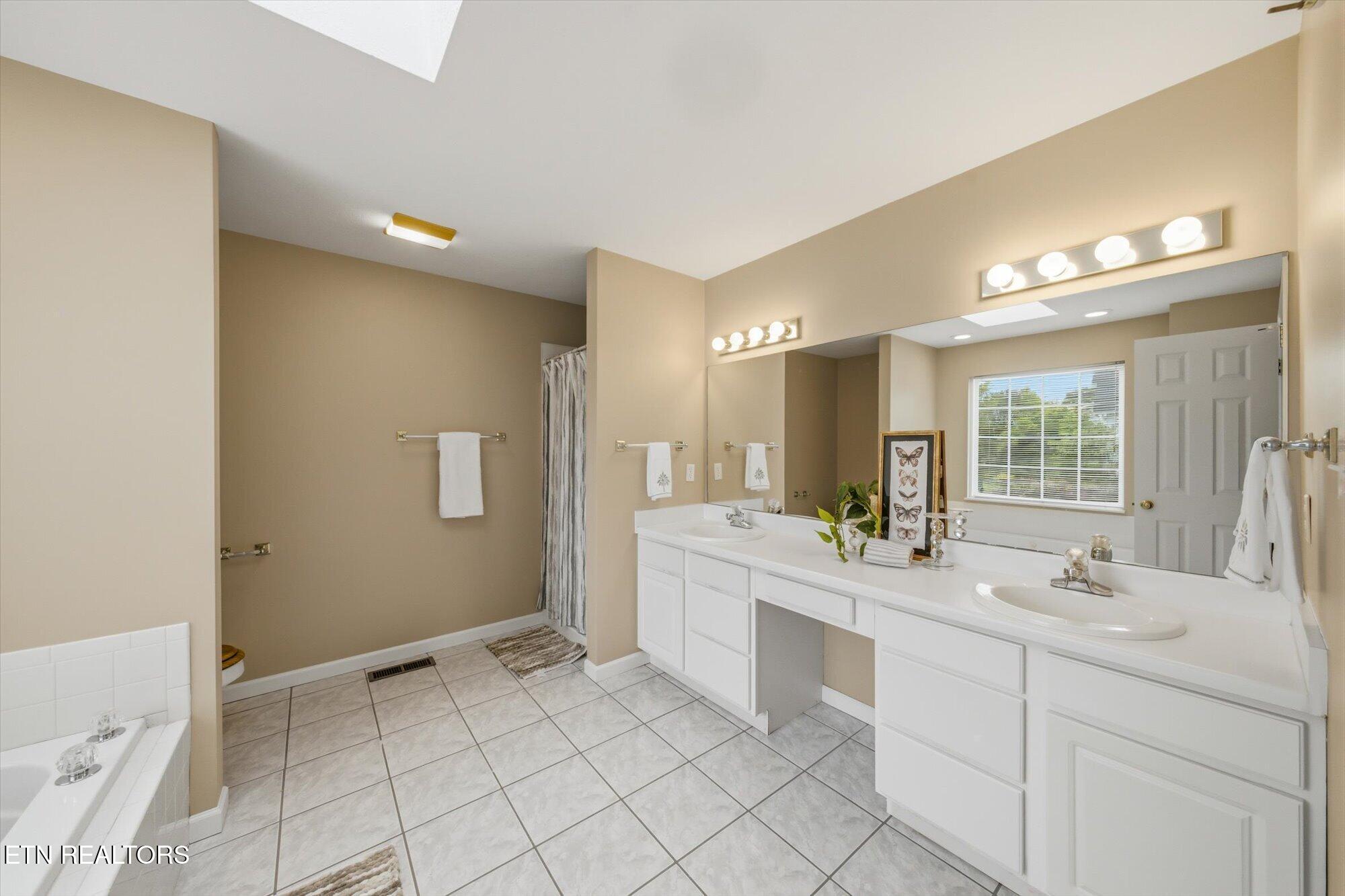 7107 Windwhisper Boulevard Knoxville TN 37924