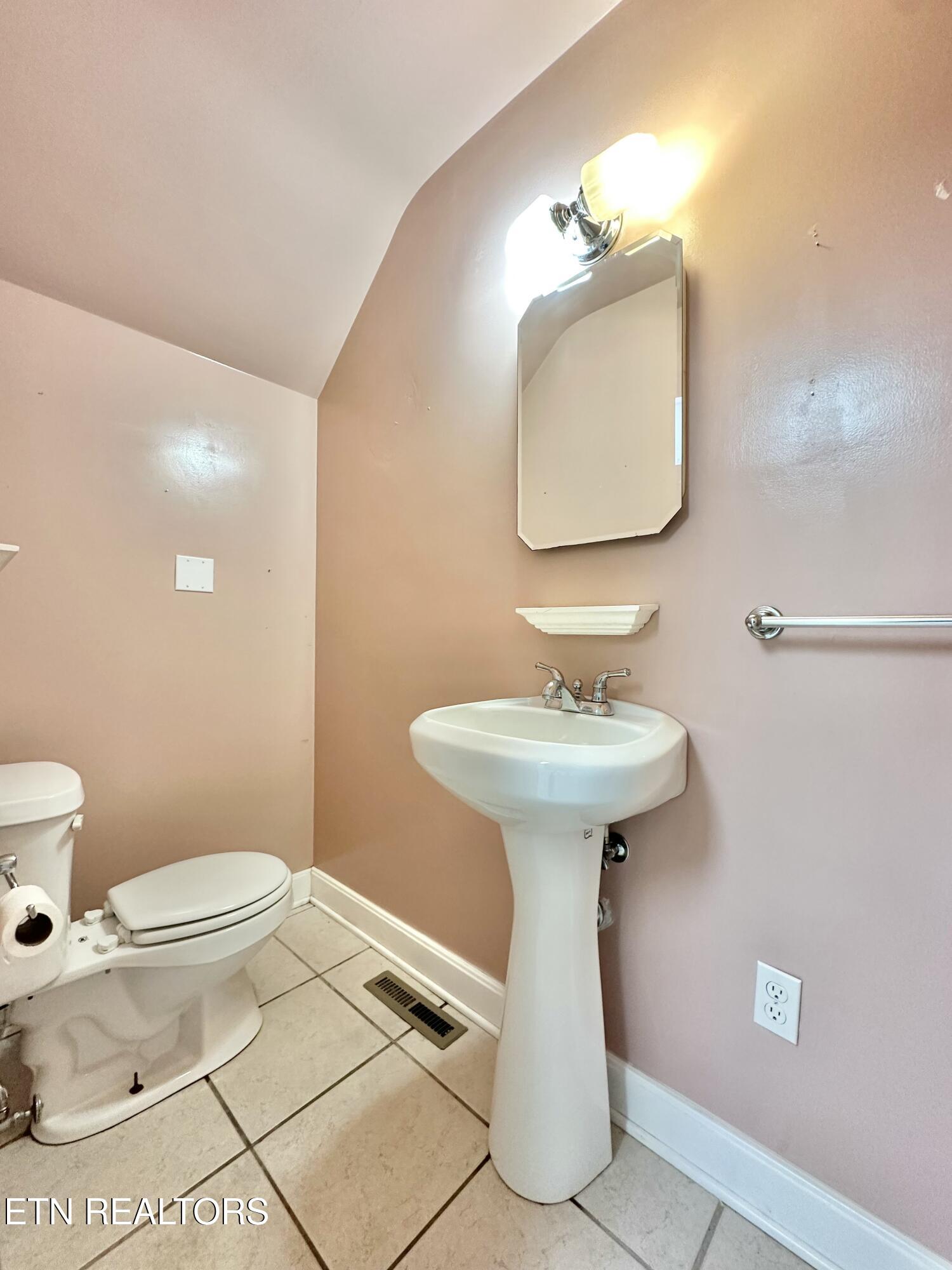 407 Eagle Bend Lane Clinton TN 37716