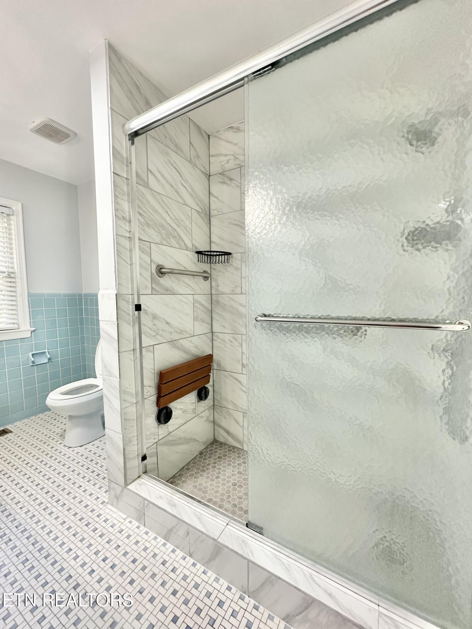 407 Eagle Bend Lane Clinton TN 37716