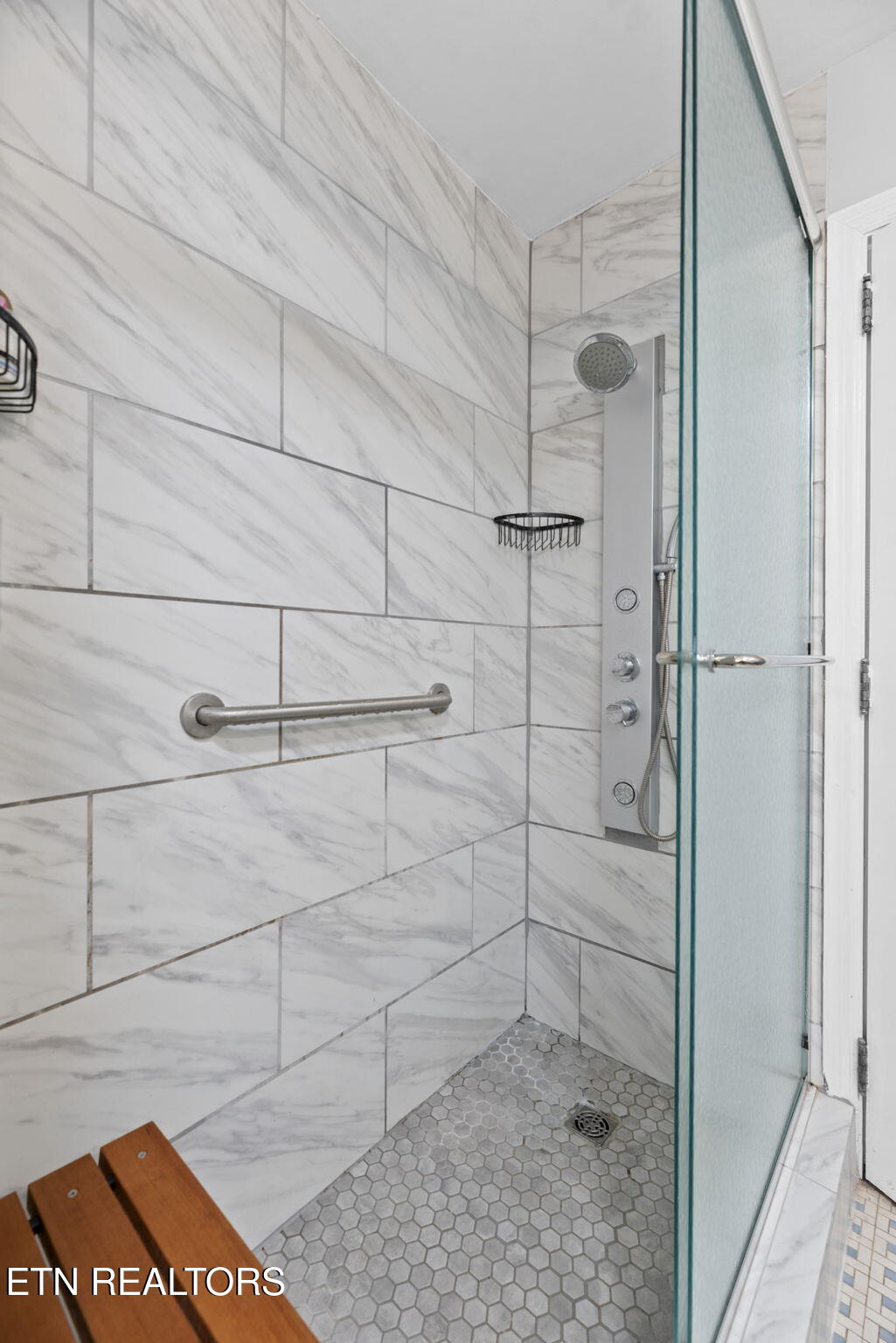 407 Eagle Bend Lane Clinton TN 37716