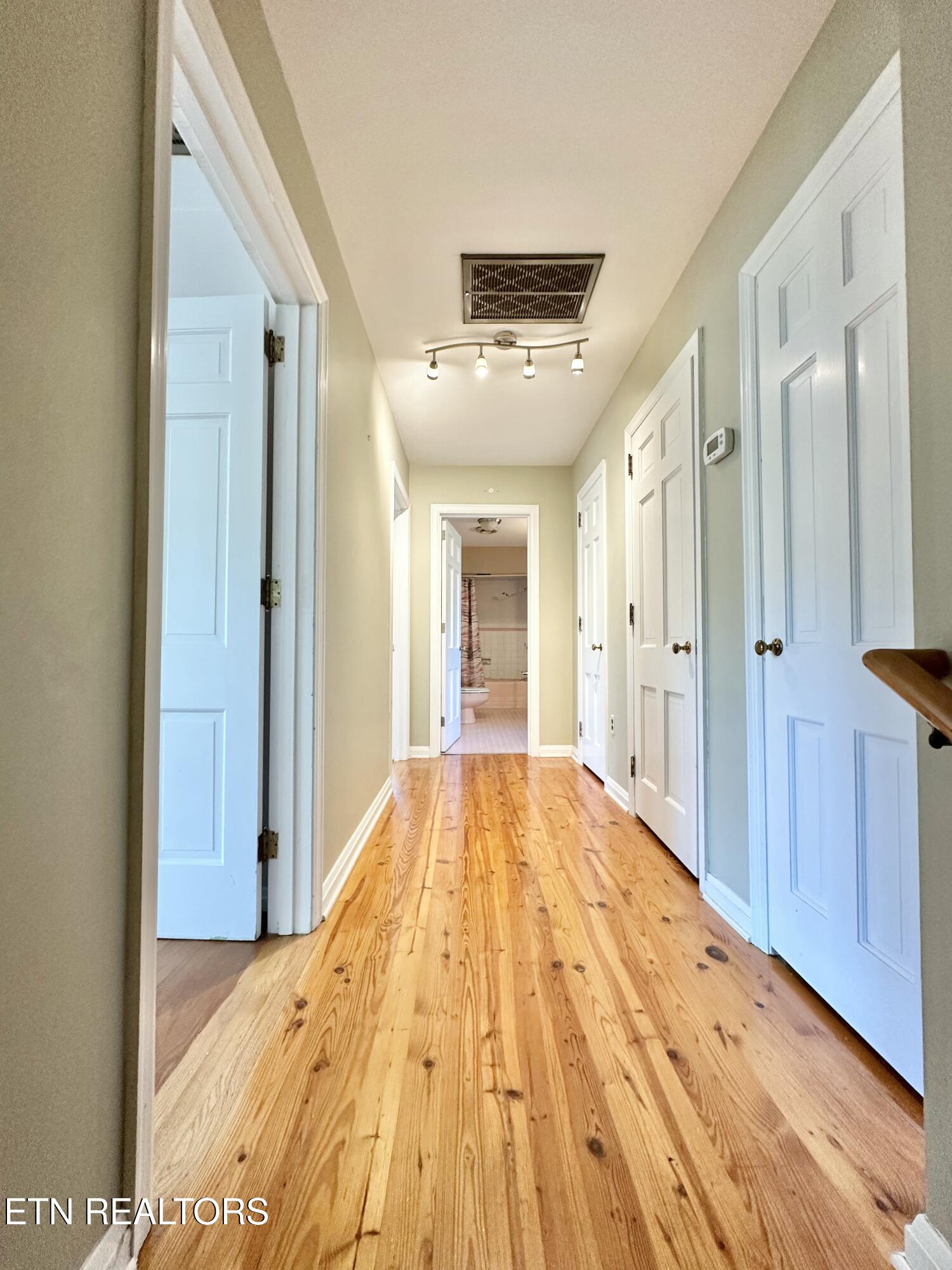 407 Eagle Bend Lane Clinton TN 37716