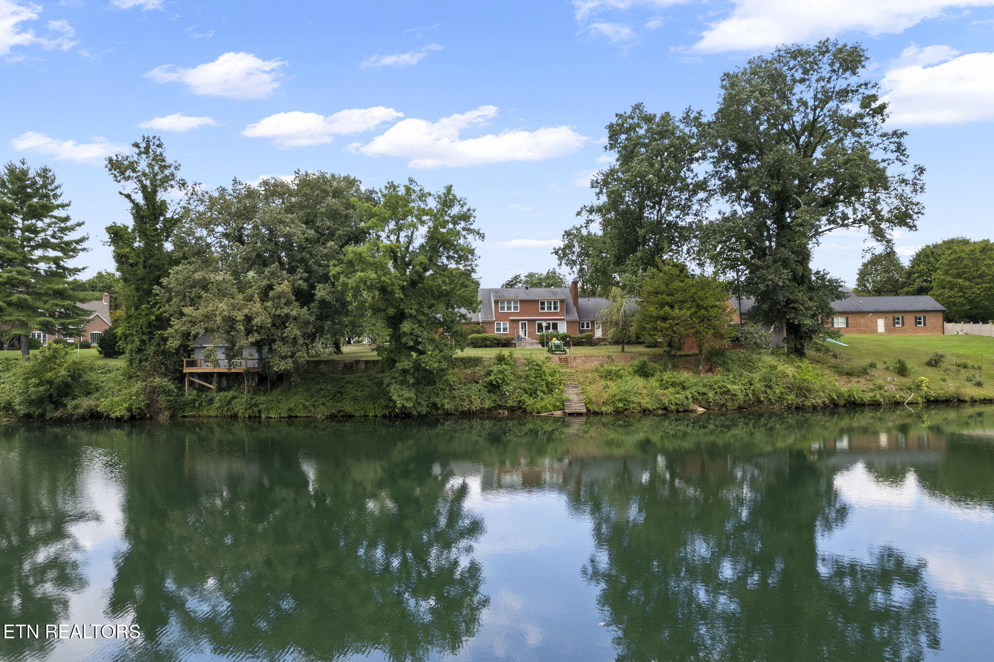 407 Eagle Bend Lane Clinton TN 37716