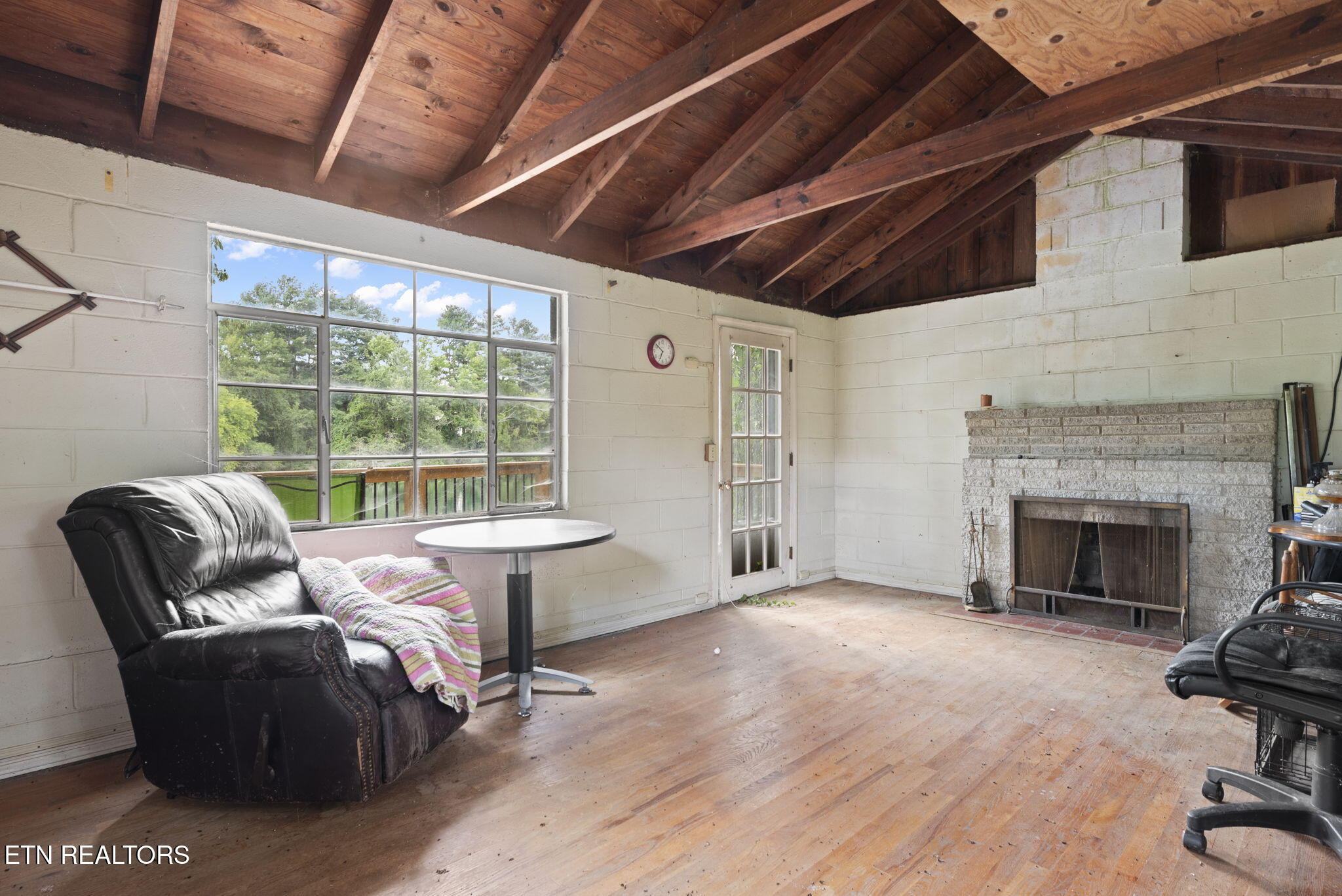 407 Eagle Bend Lane Clinton TN 37716