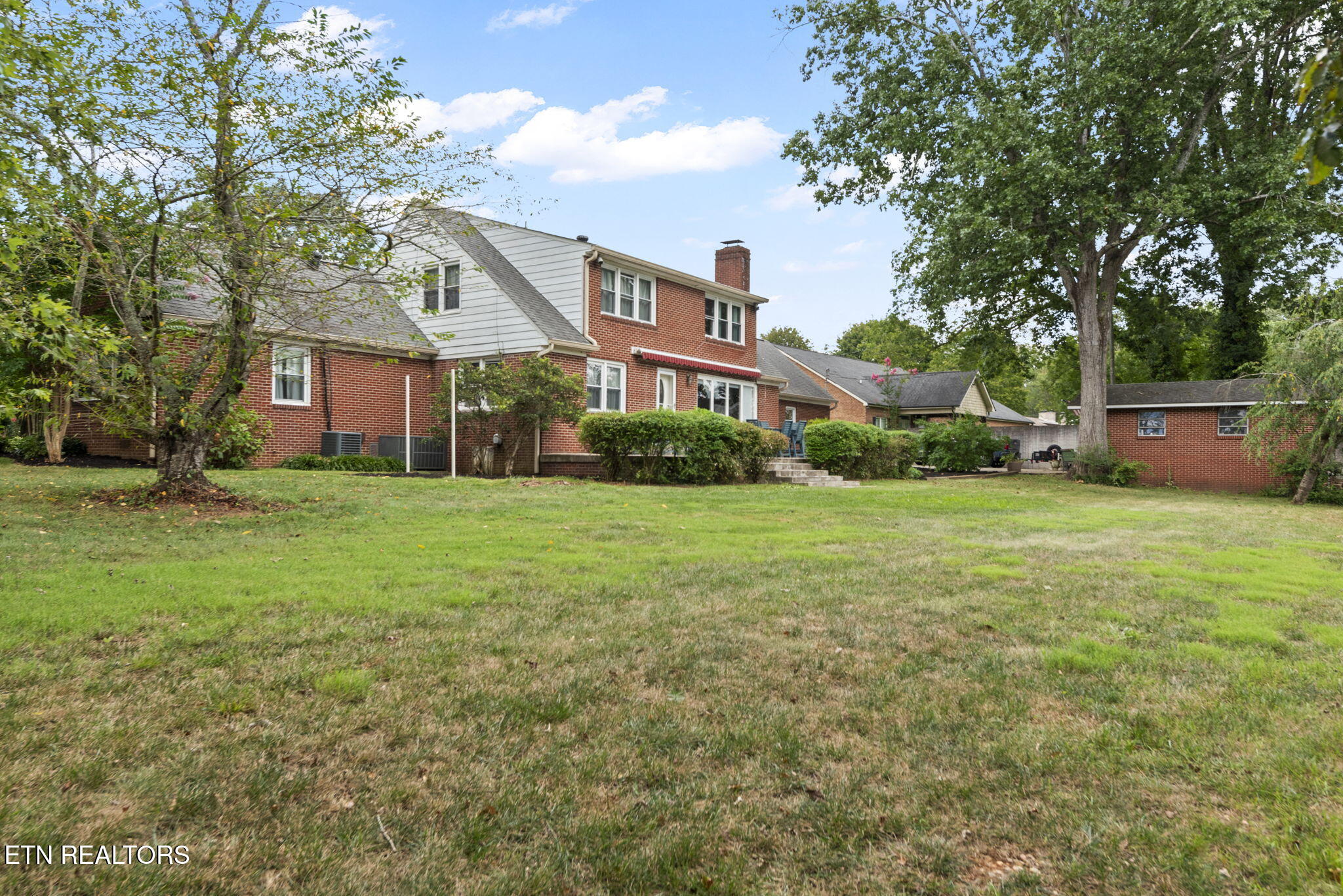 407 Eagle Bend Lane Clinton TN 37716