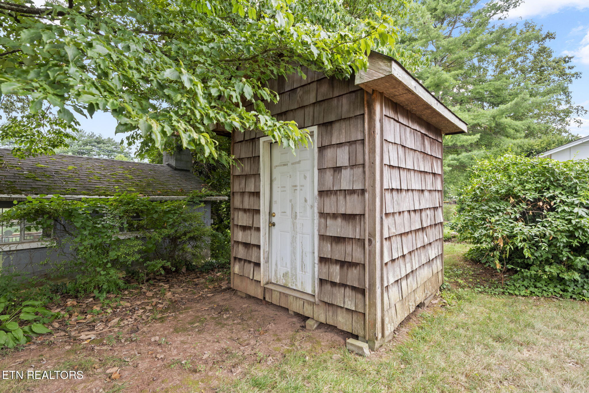 407 Eagle Bend Lane Clinton TN 37716