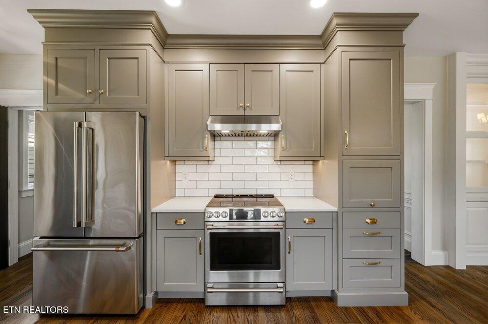 2224 Hillsboro Heights Knoxville TN 37920