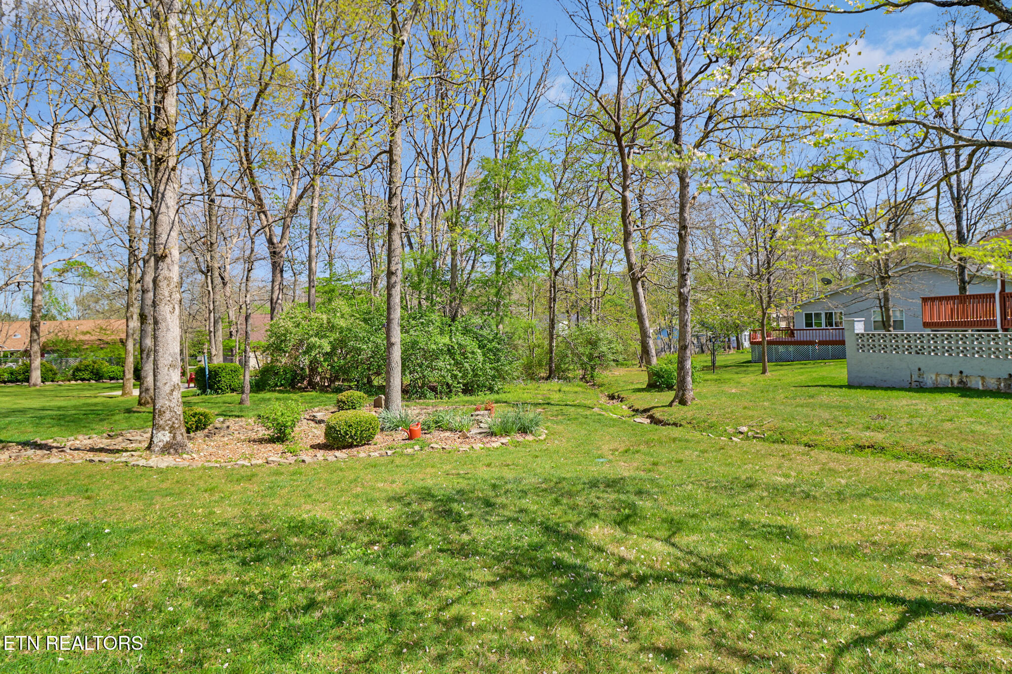 52 Hawthorn Loop Crossville TN 38555