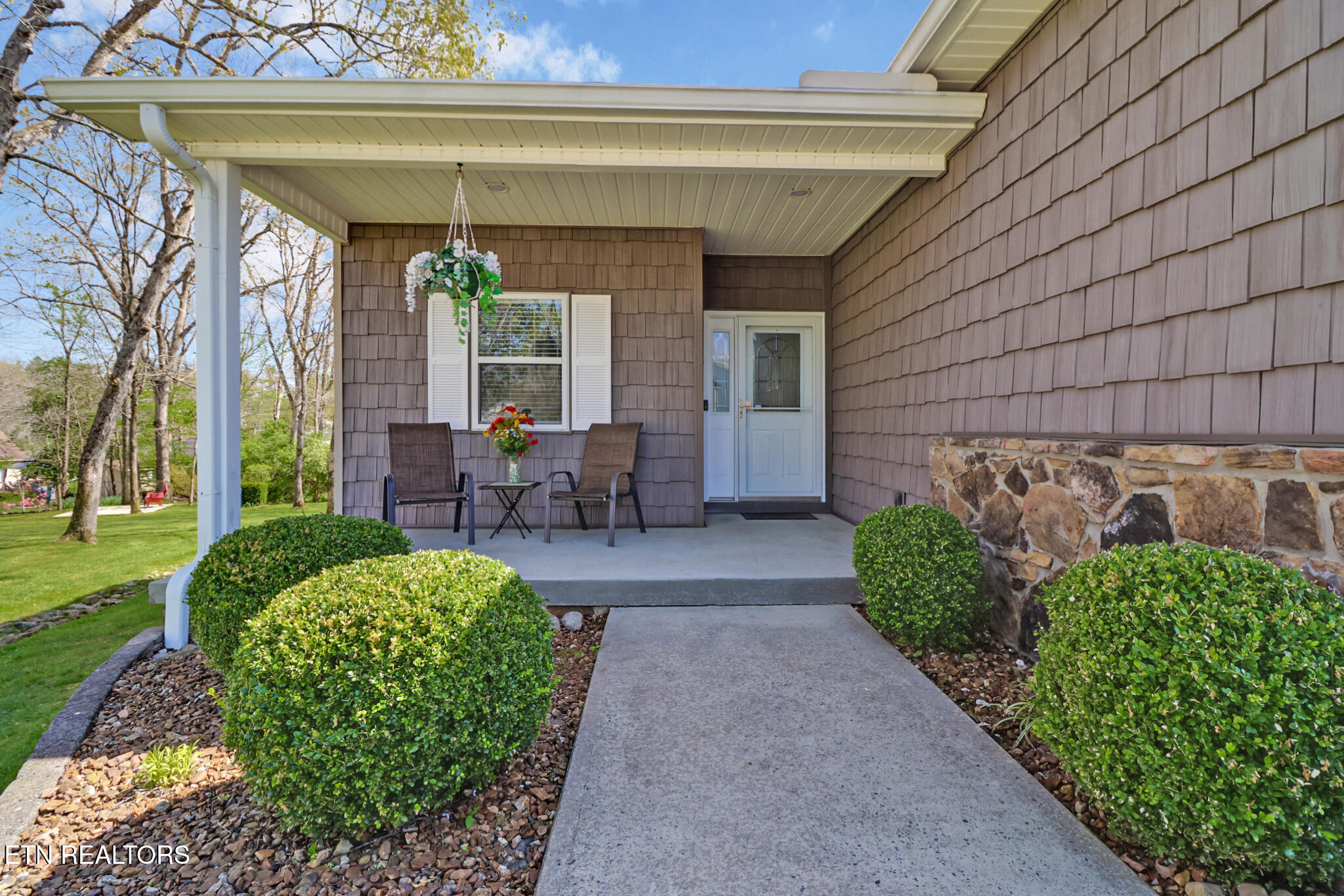52 Hawthorn Loop Crossville TN 38555