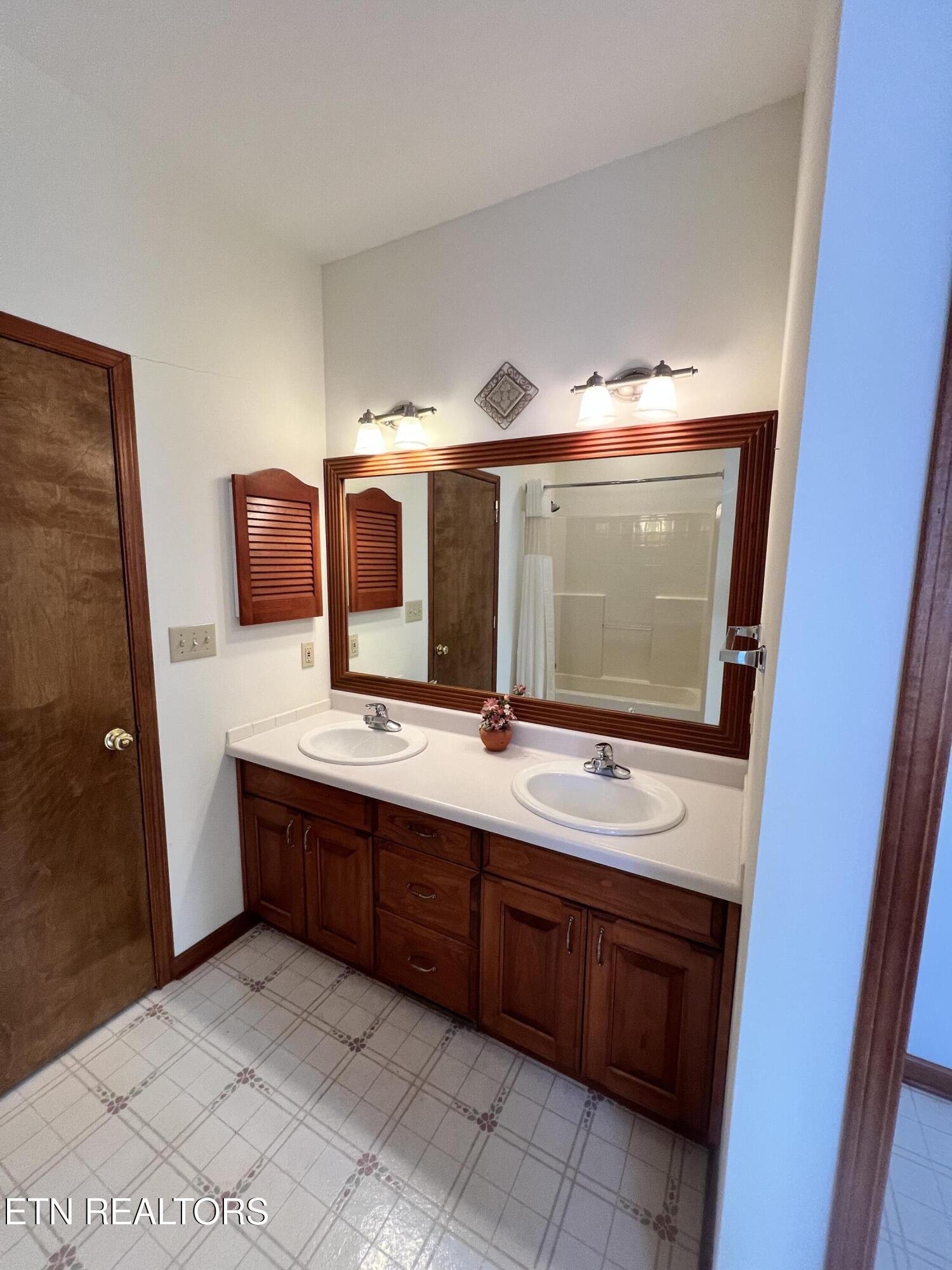 116 William Lane Oak Ridge TN 37830