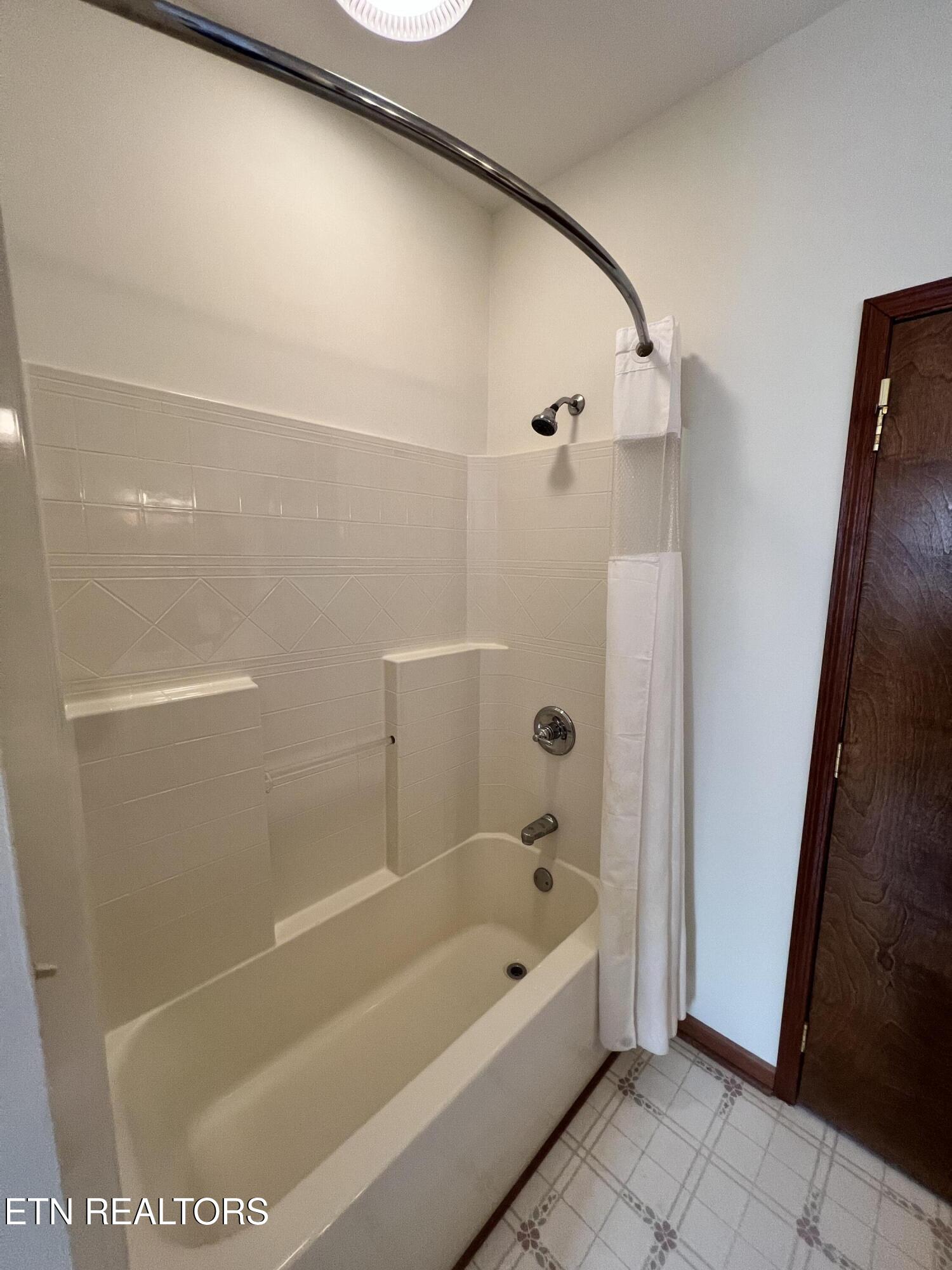 116 William Lane Oak Ridge TN 37830