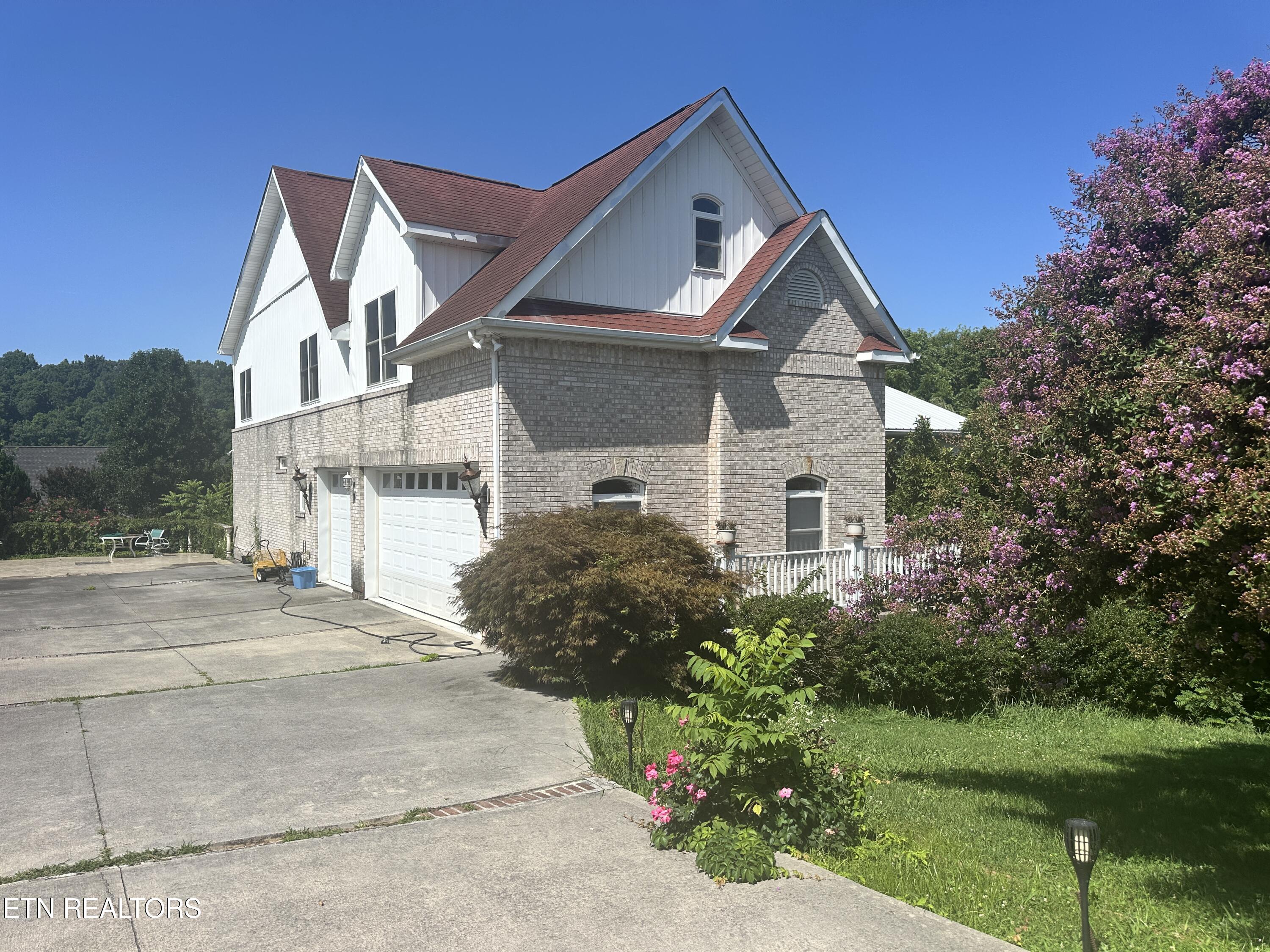 1610 Spear Point Lane Sevierville TN 37876