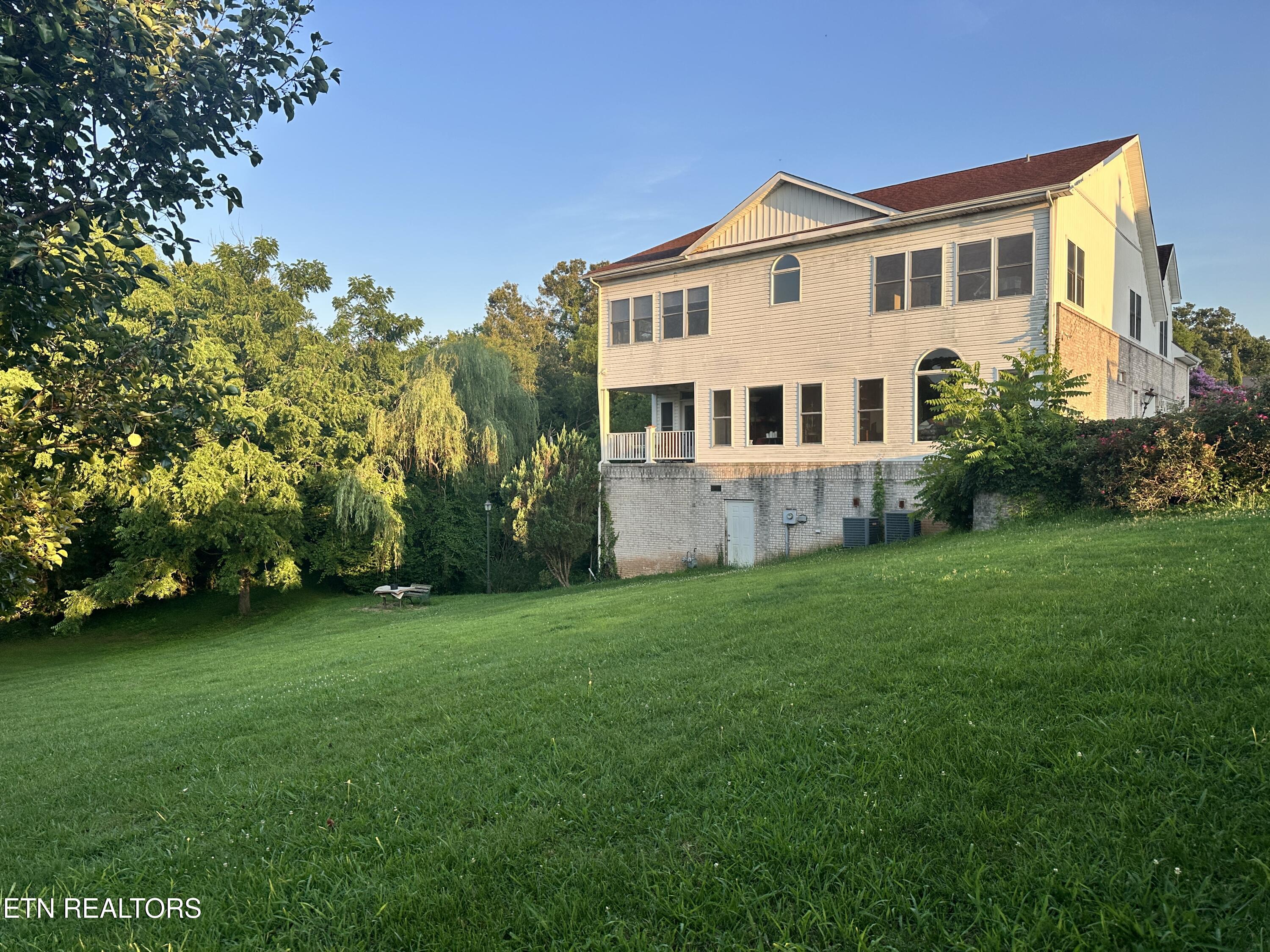 1610 Spear Point Lane Sevierville TN 37876