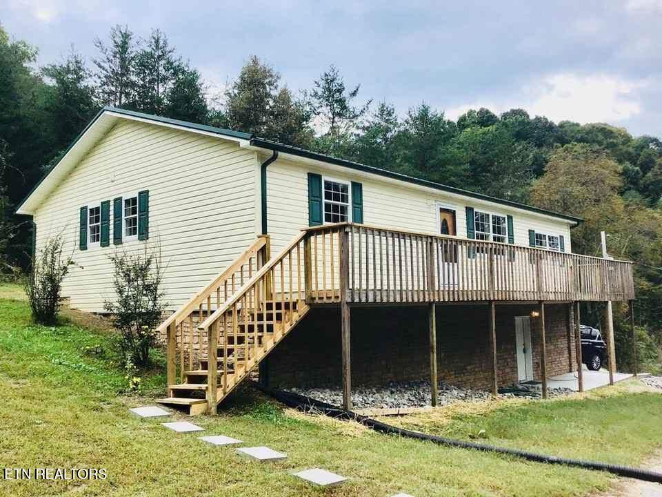 1432 Upper Caney Valley Road Tazewell TN 37879