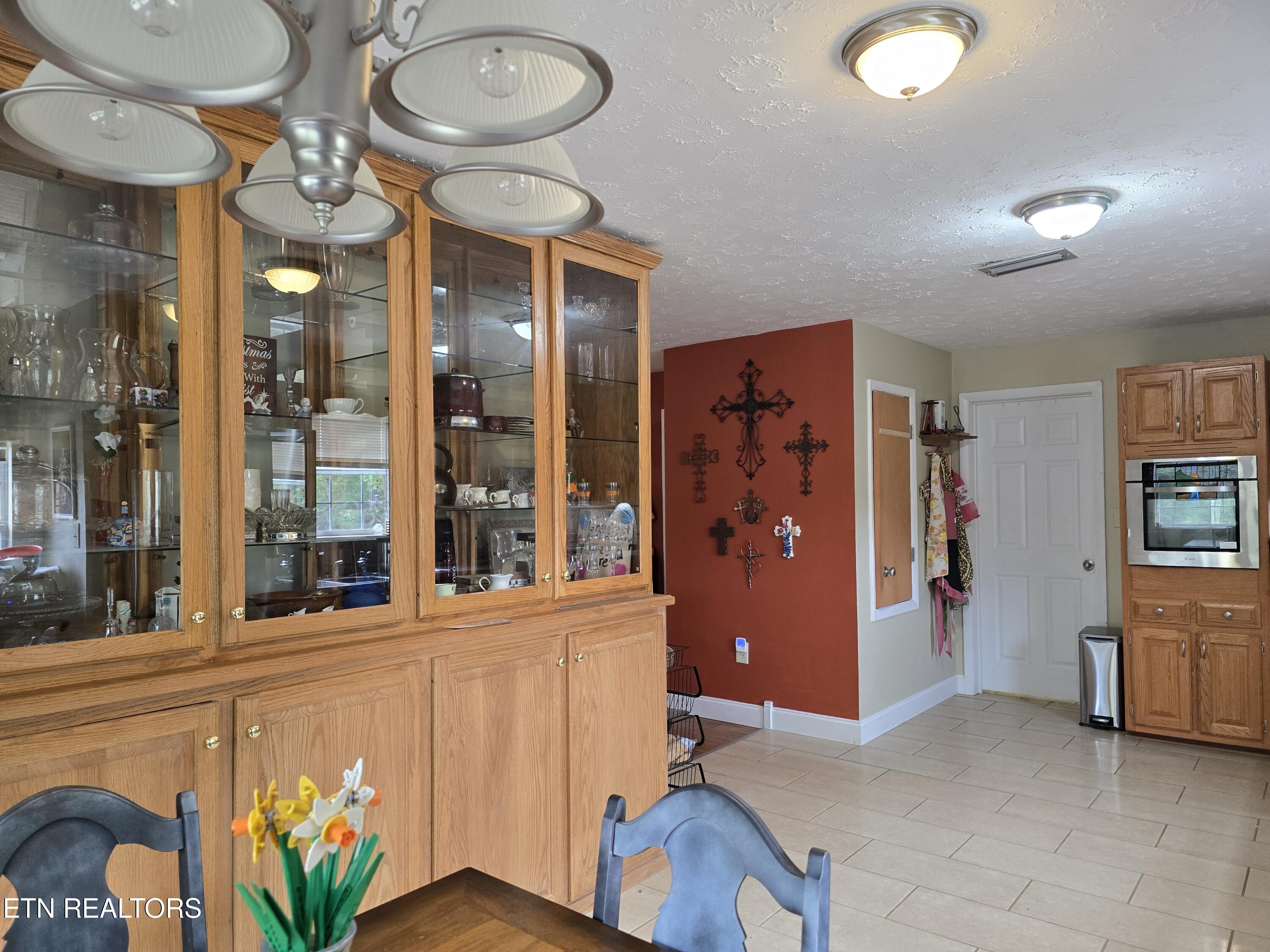 1432 Upper Caney Valley Road Tazewell TN 37879
