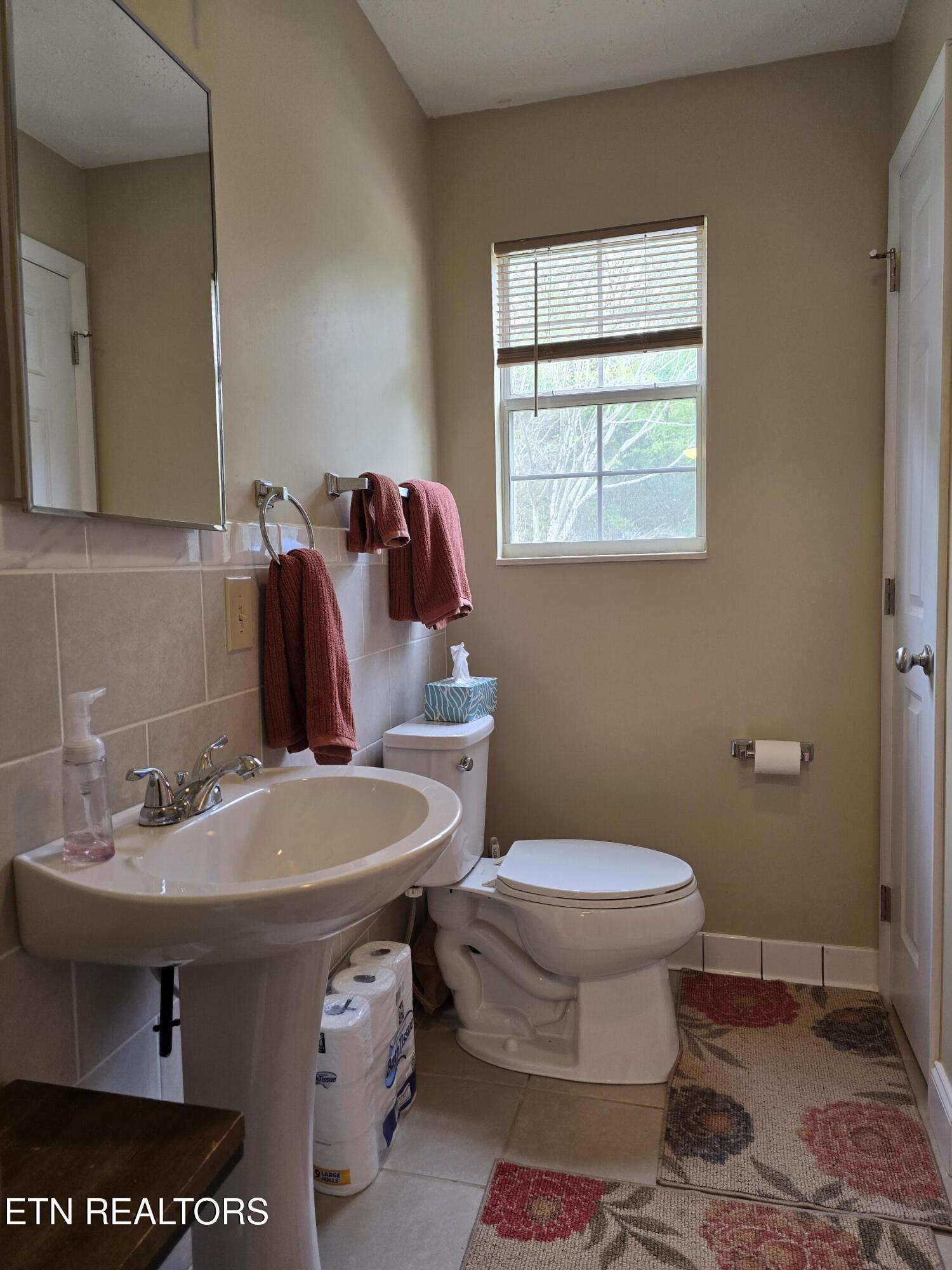 1432 Upper Caney Valley Road Tazewell TN 37879
