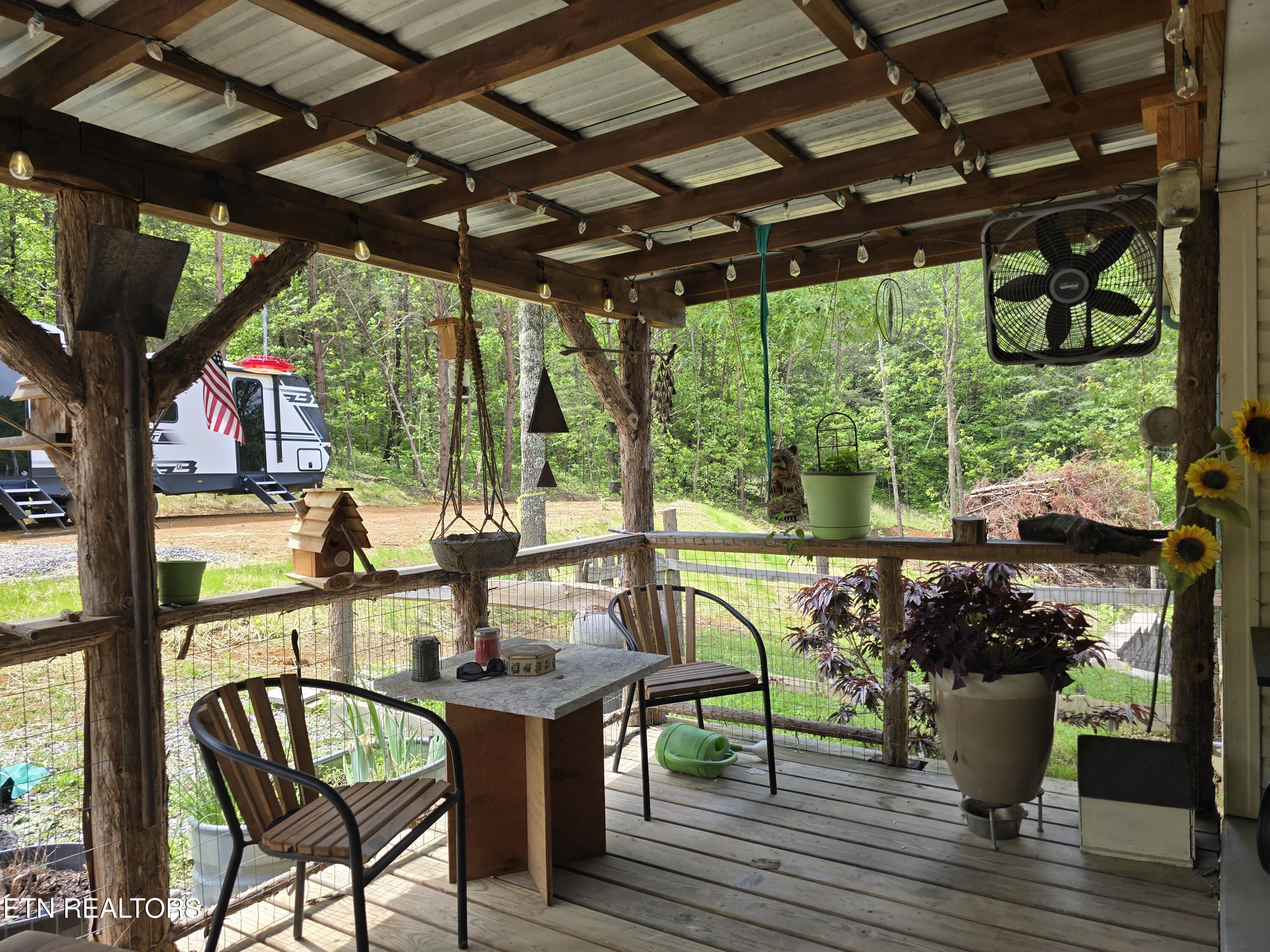 1432 Upper Caney Valley Road Tazewell TN 37879