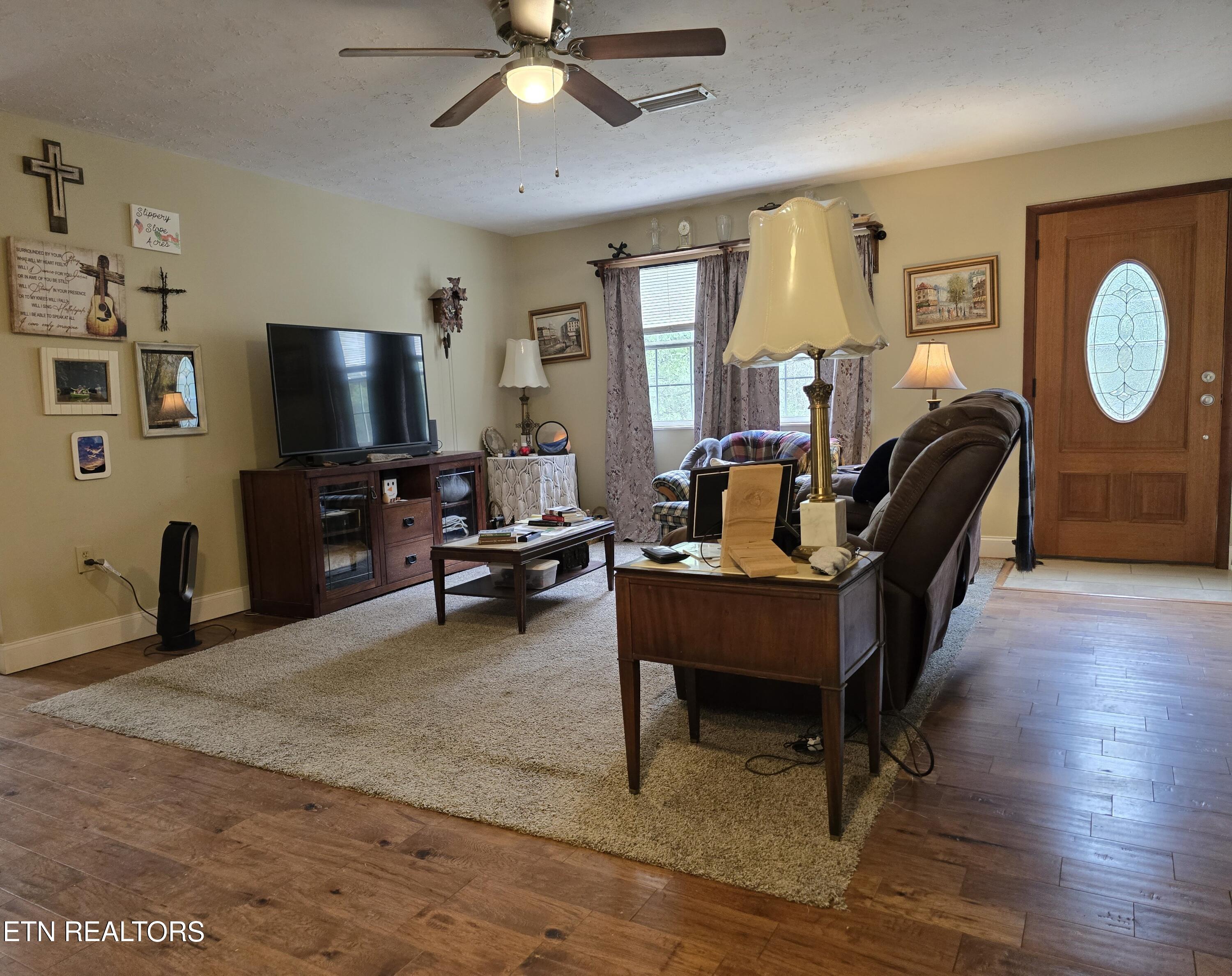 1432 Upper Caney Valley Road Tazewell TN 37879