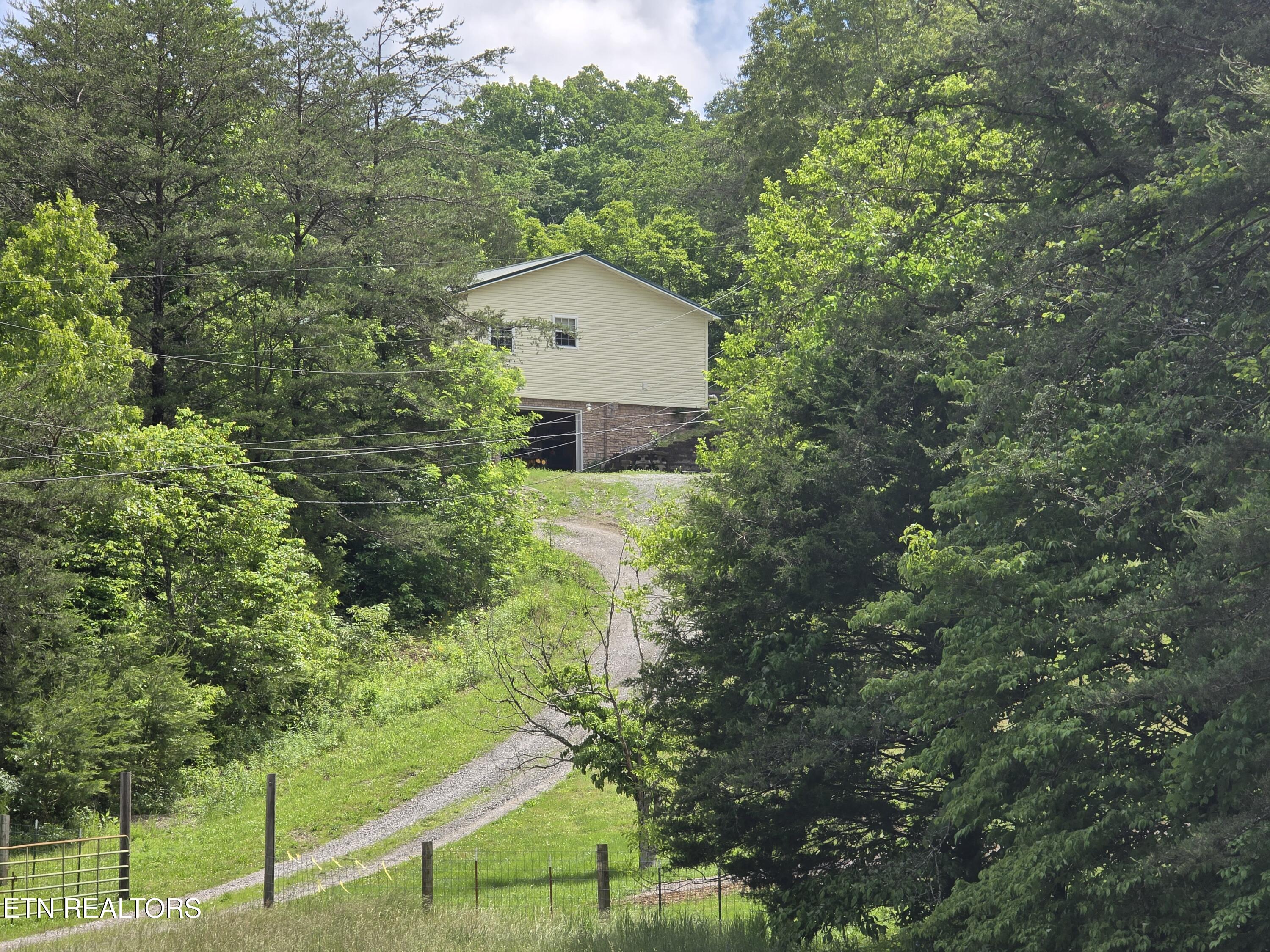 1432 Upper Caney Valley Road Tazewell TN 37879